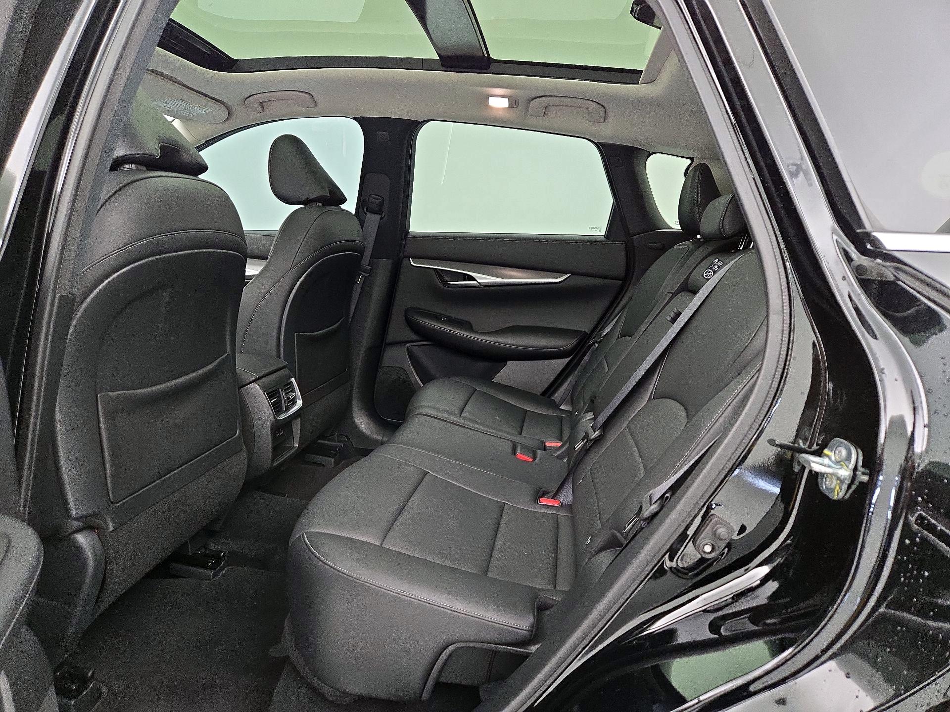 Thumbnail: 2023 INFINITI QX50 - 20