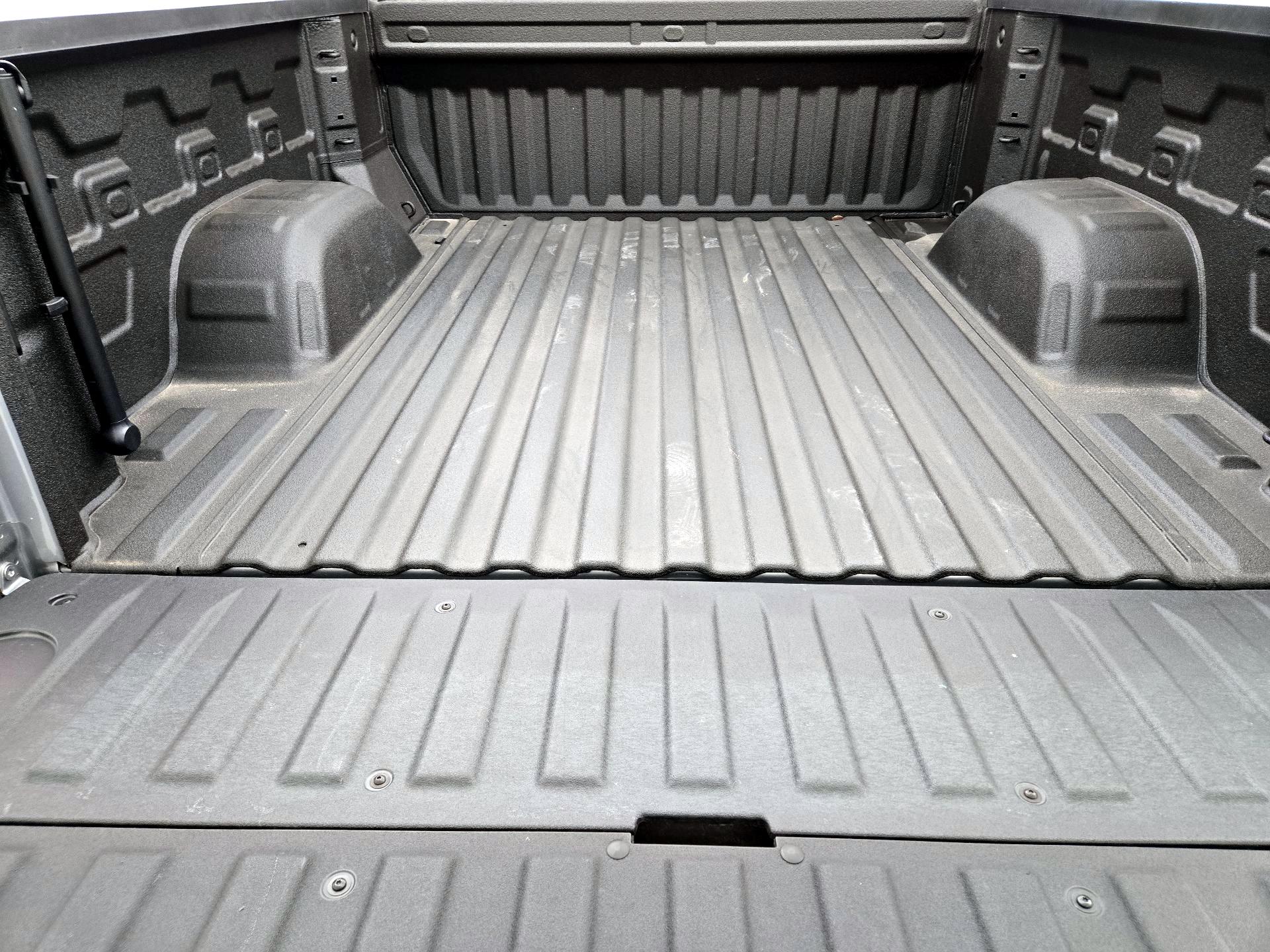 Thumbnail: 2024 Chevrolet Silverado 1500 - 20