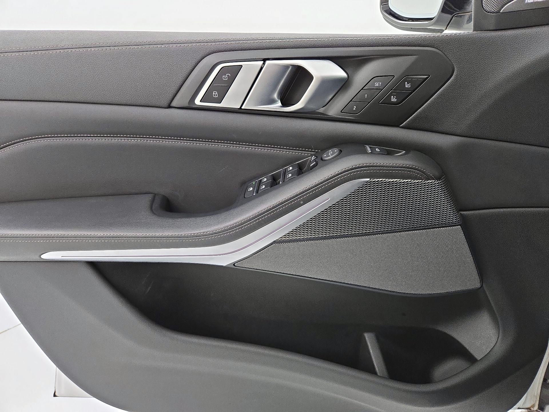 Thumbnail: 2020 BMW X5 - 12