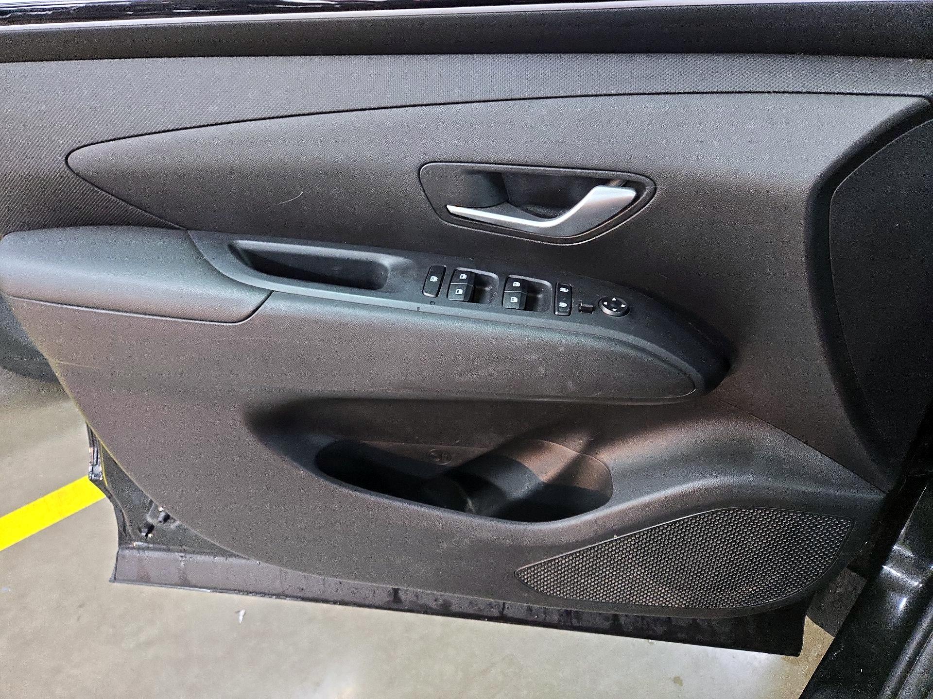 Thumbnail: 2023 Hyundai Tucson - 12