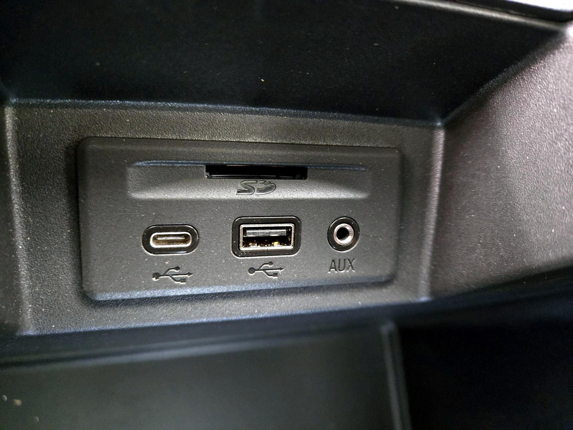 Thumbnail: 2022 Chevrolet Silverado 1500 - 18