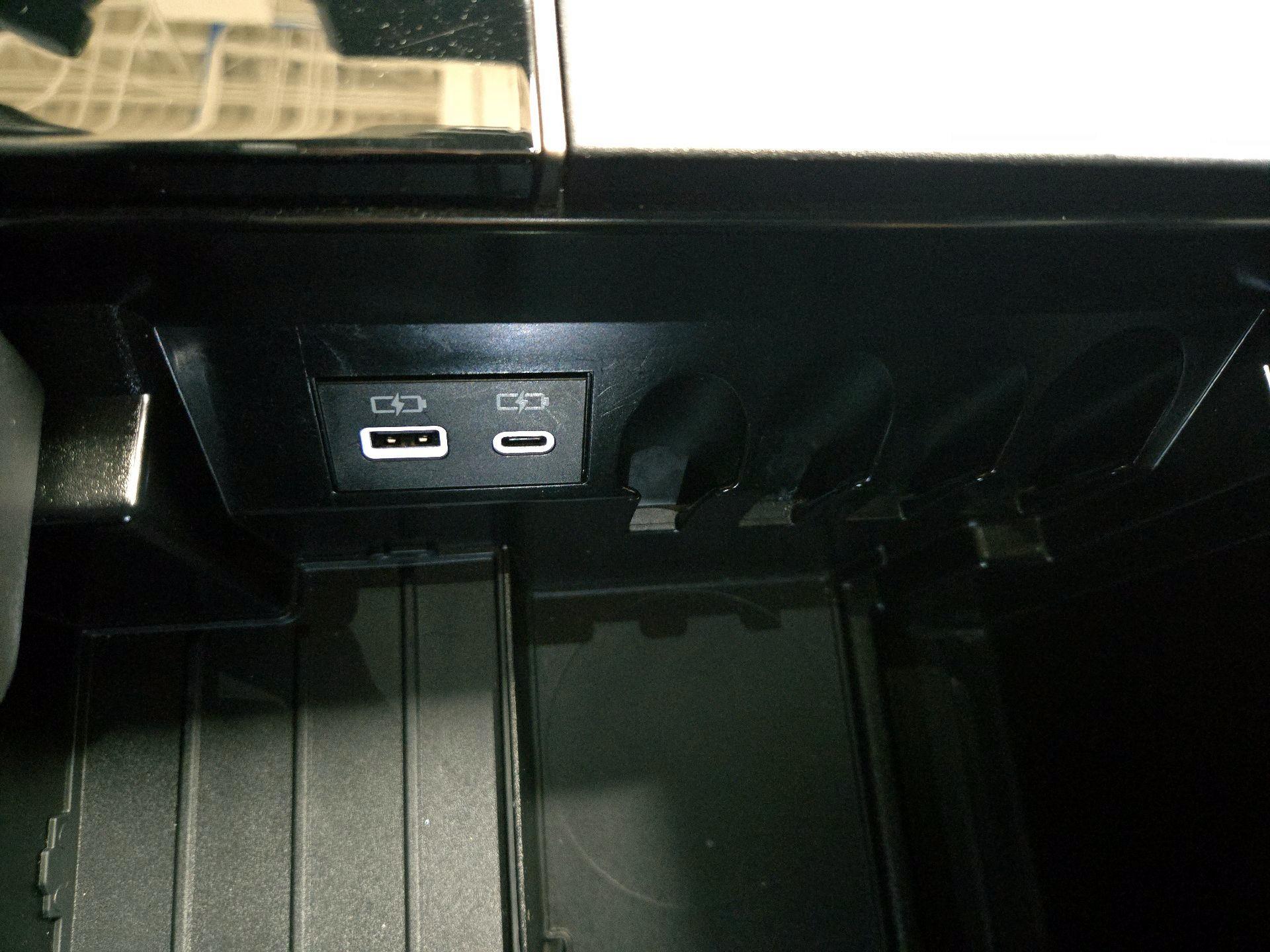 Thumbnail: 2025 Toyota Tundra - 18