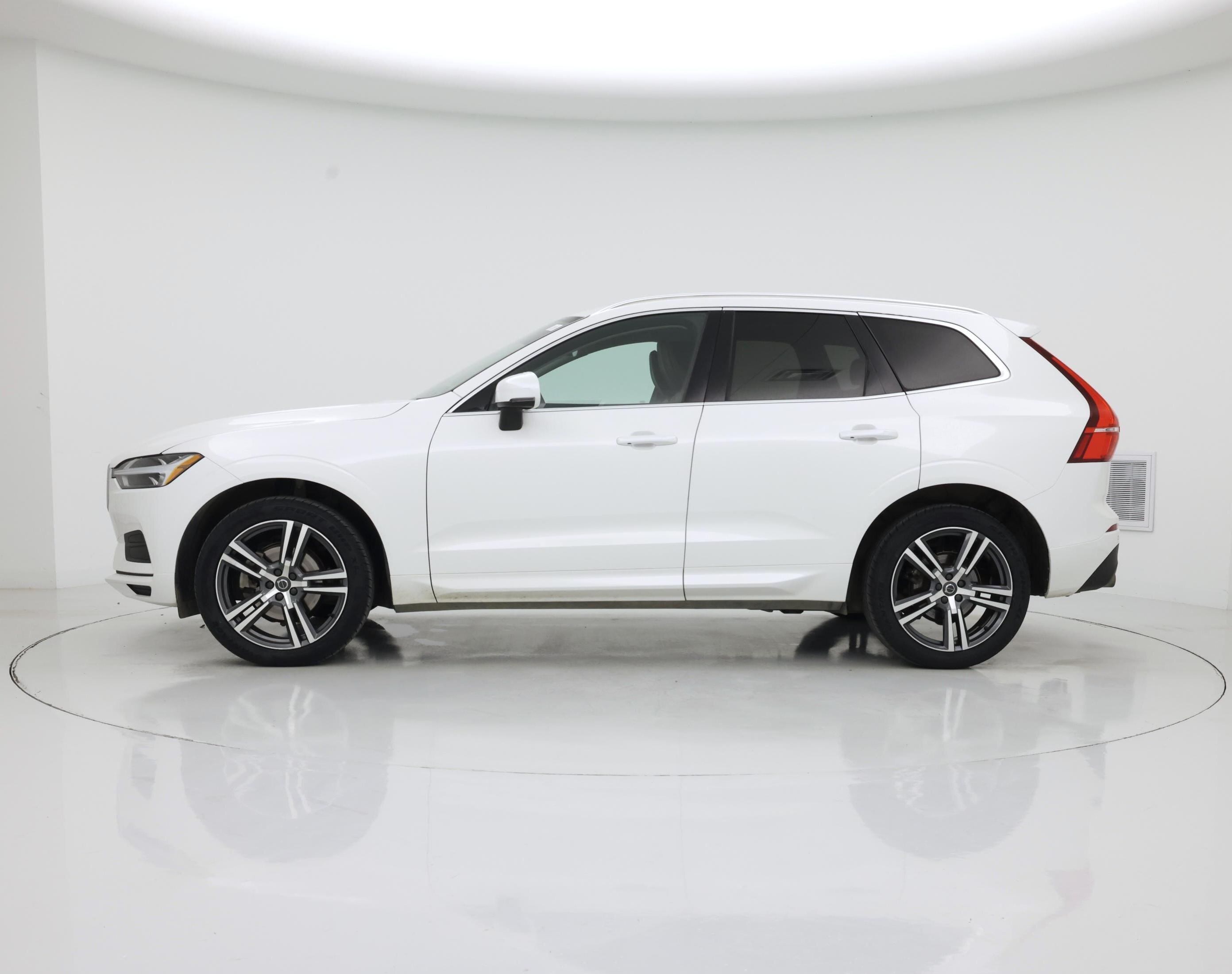 Thumbnail: 2020 Volvo XC60 - 3