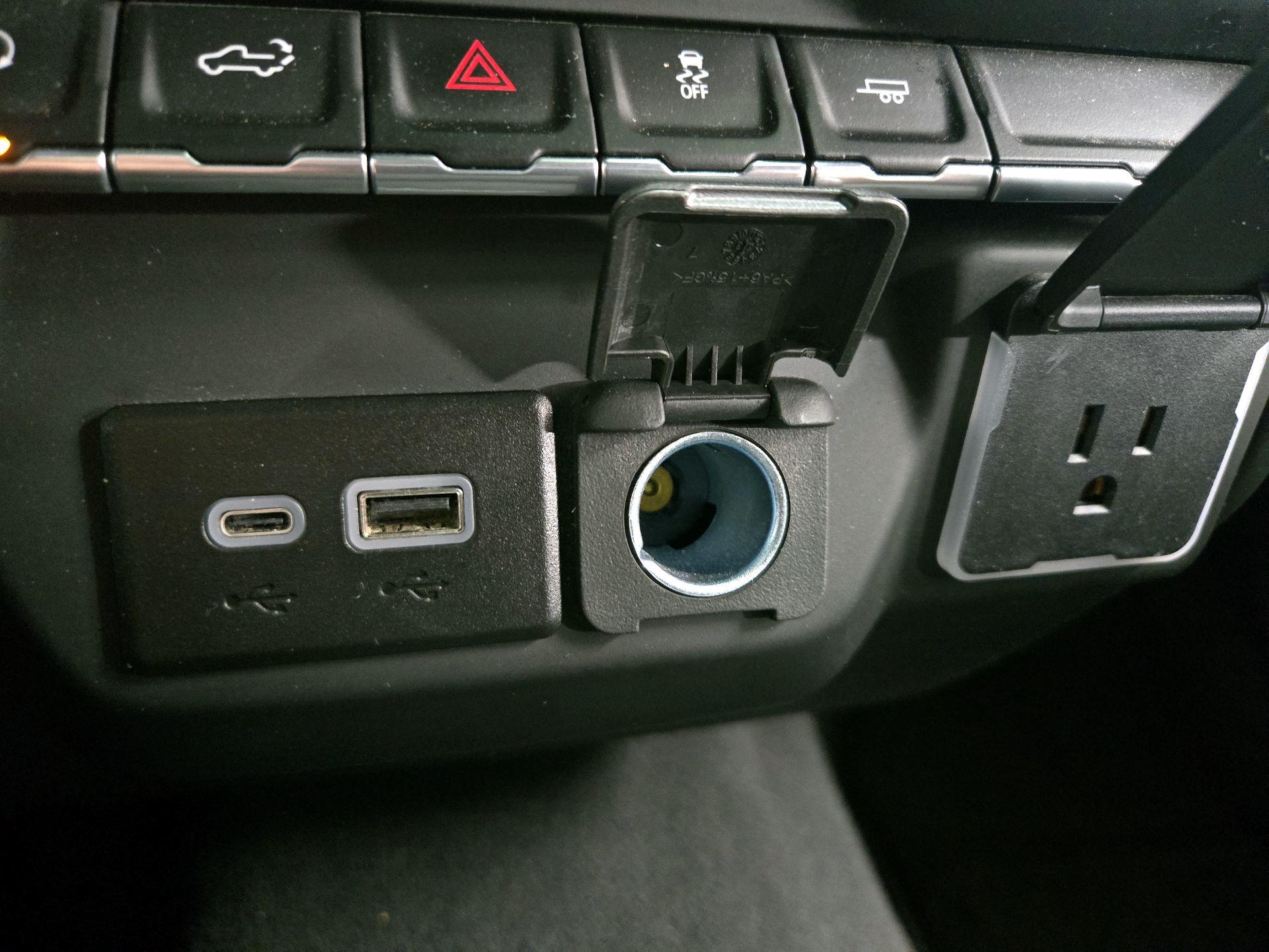 Thumbnail: 2024 Chevrolet Silverado 1500 - 18