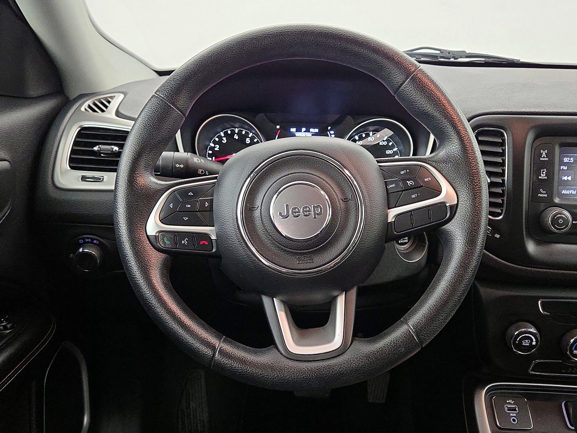 Thumbnail: 2017 Jeep Compass - 10