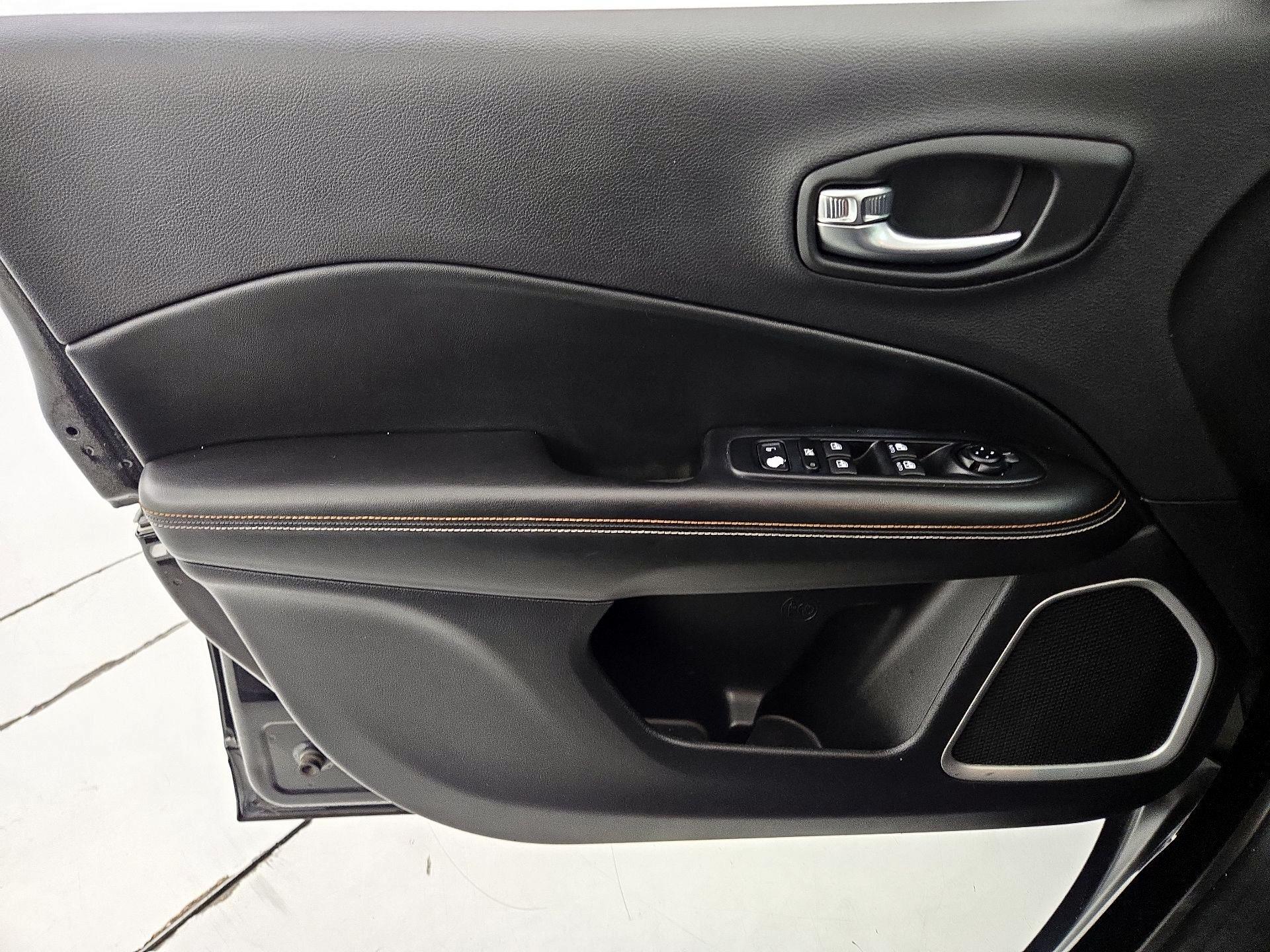 Thumbnail: 2017 Jeep Compass - 12