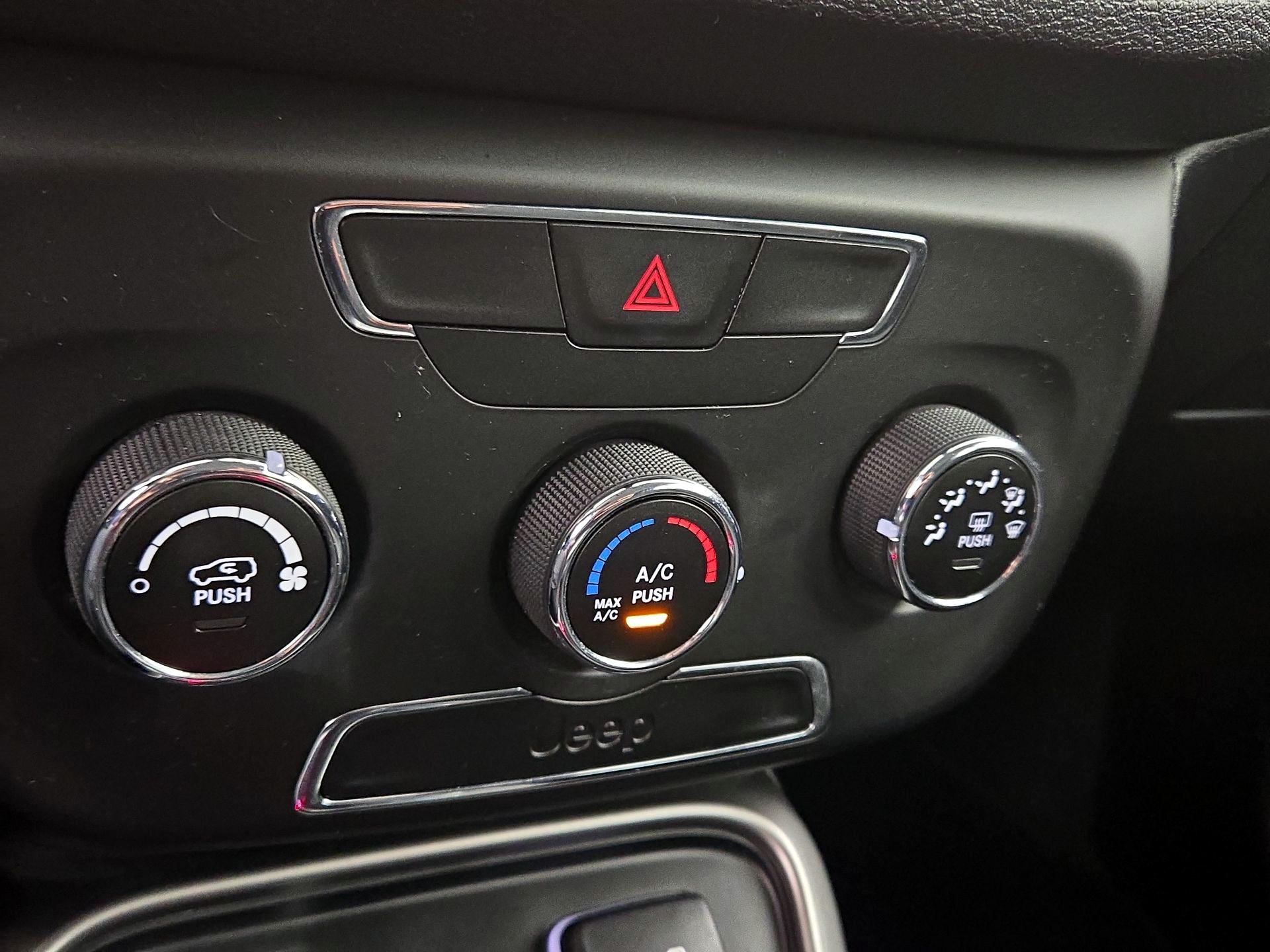 Thumbnail: 2017 Jeep Compass - 16