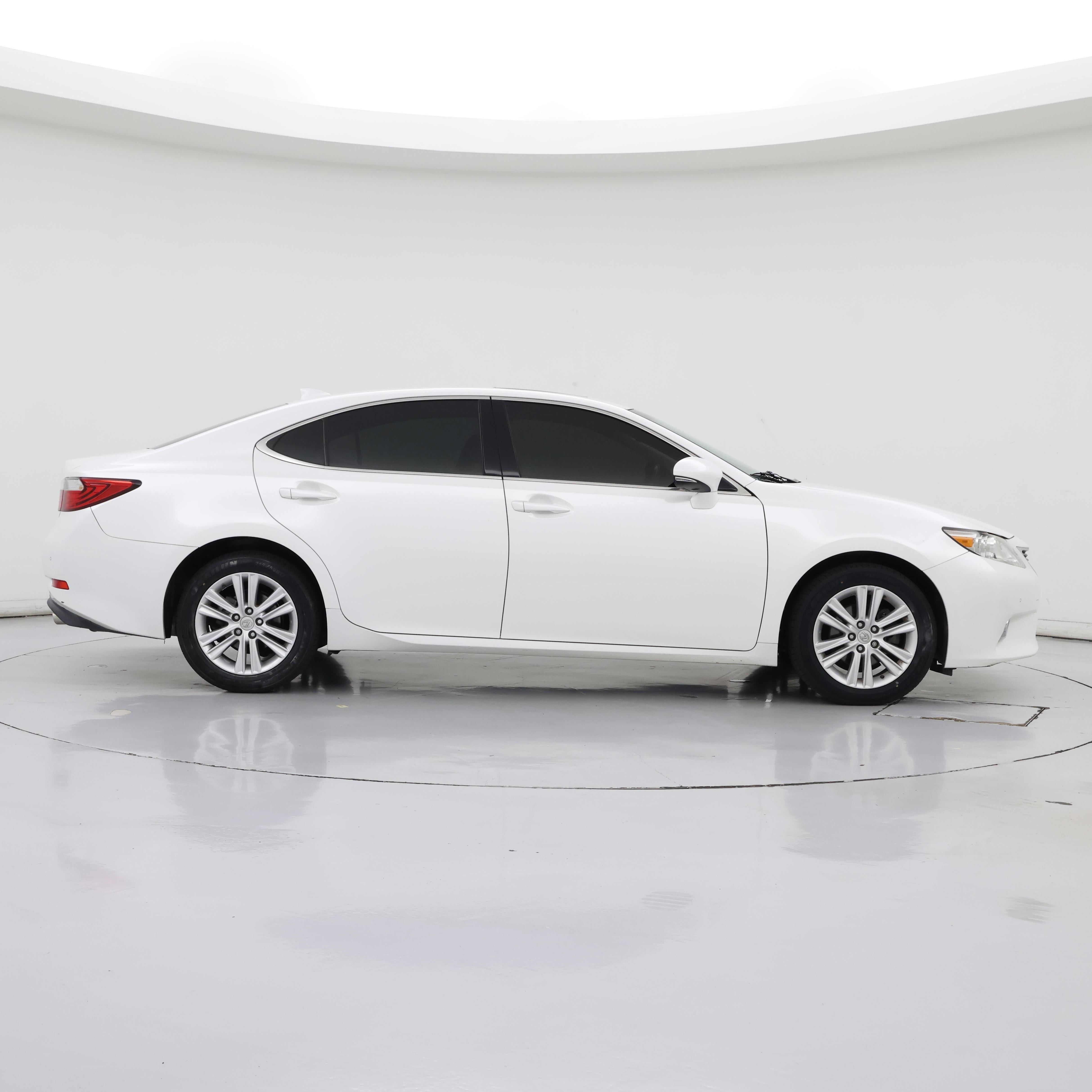 Thumbnail: 2015 Lexus ES - 7