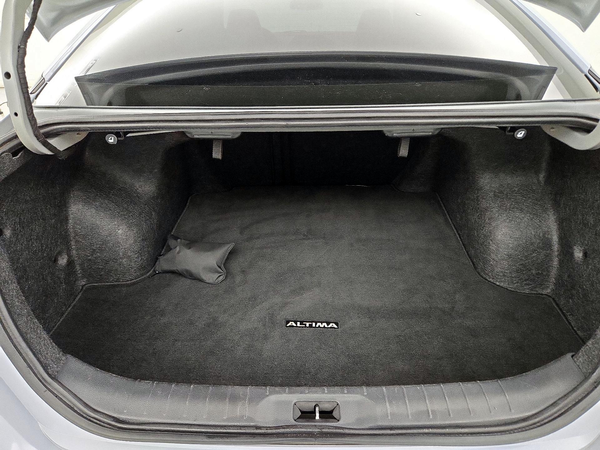 Thumbnail: 2023 Nissan Altima - 20