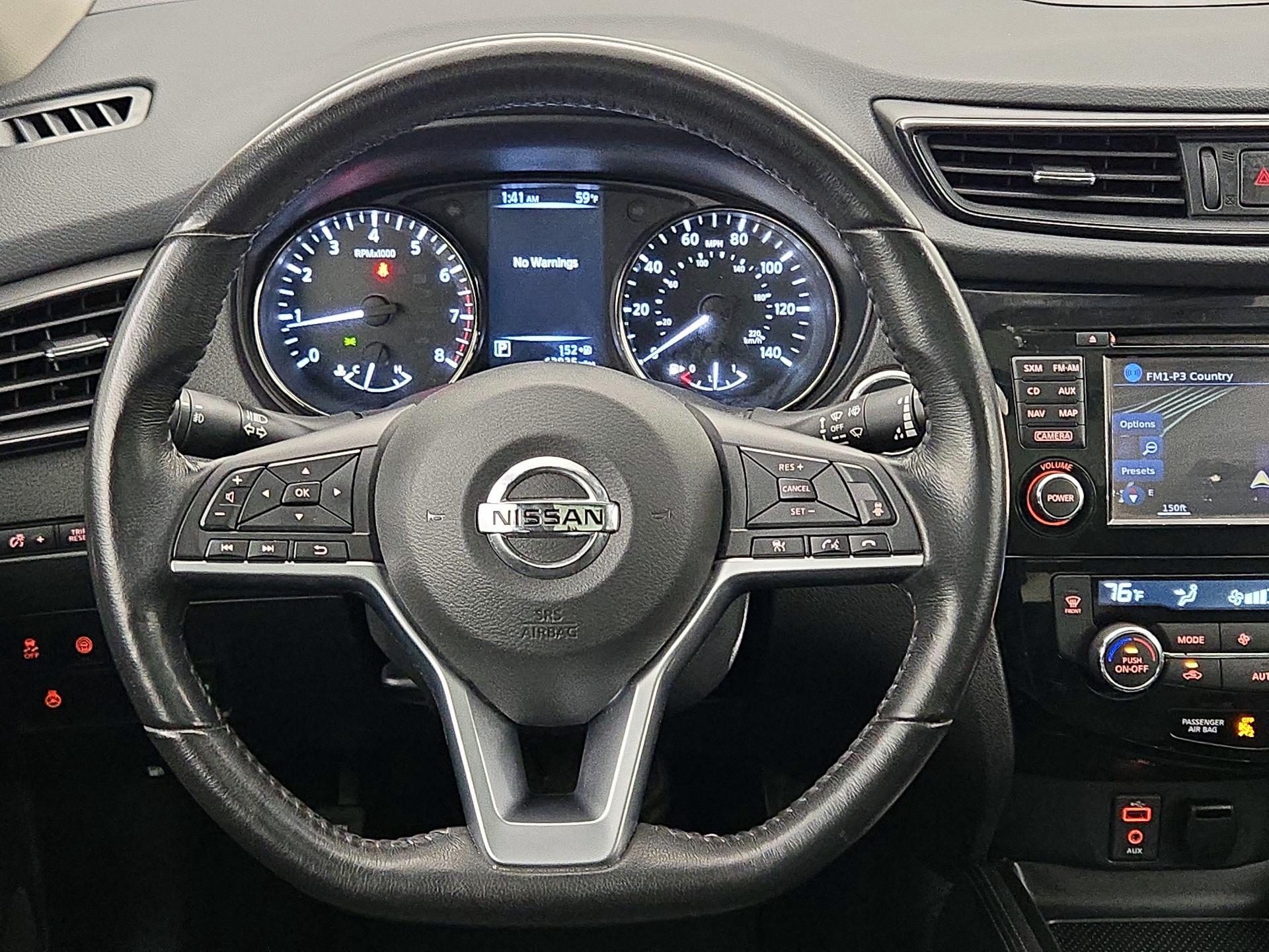 Thumbnail: 2017 Nissan Rogue - 10