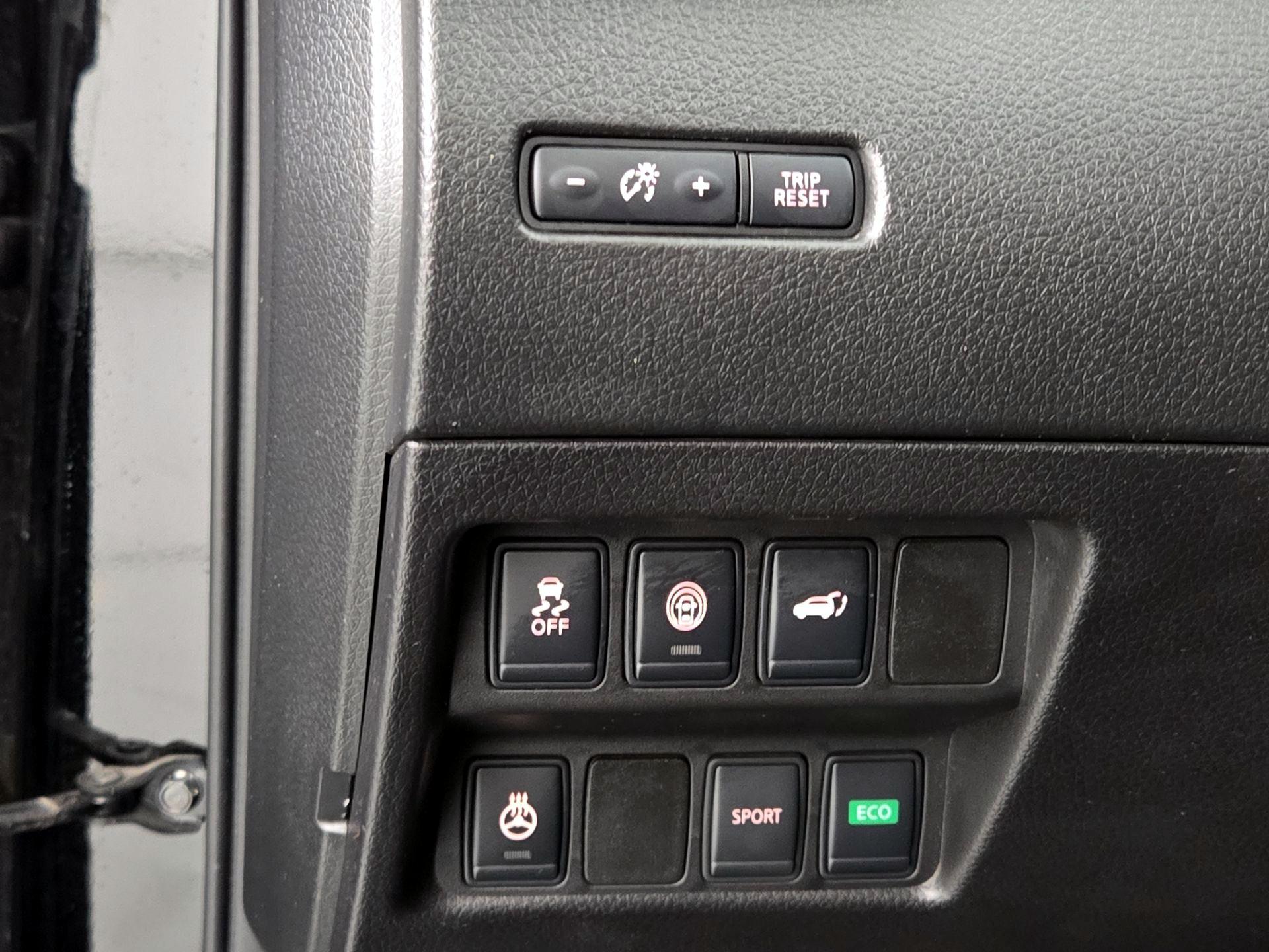 Thumbnail: 2017 Nissan Rogue - 13