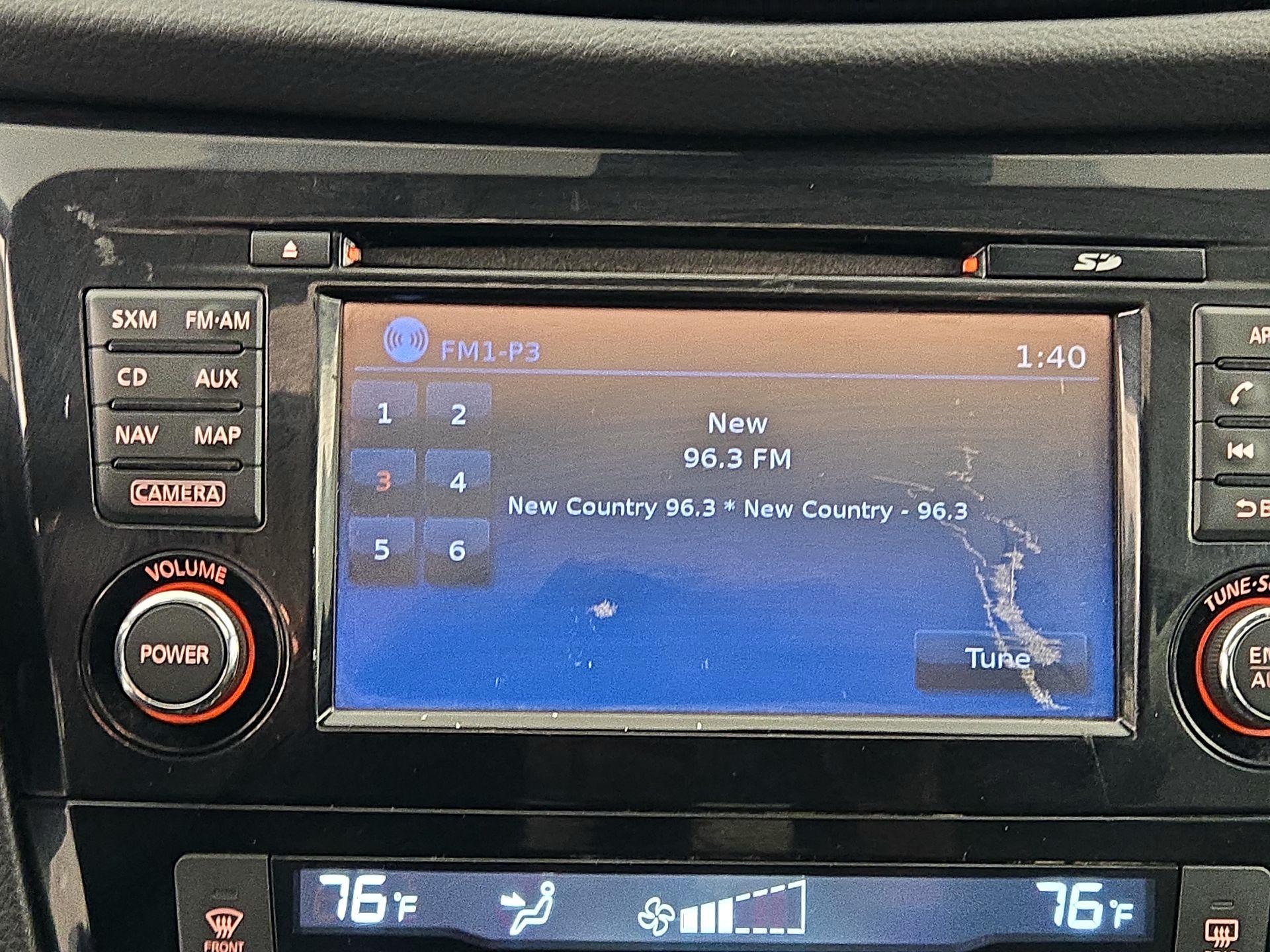 Thumbnail: 2017 Nissan Rogue - 16