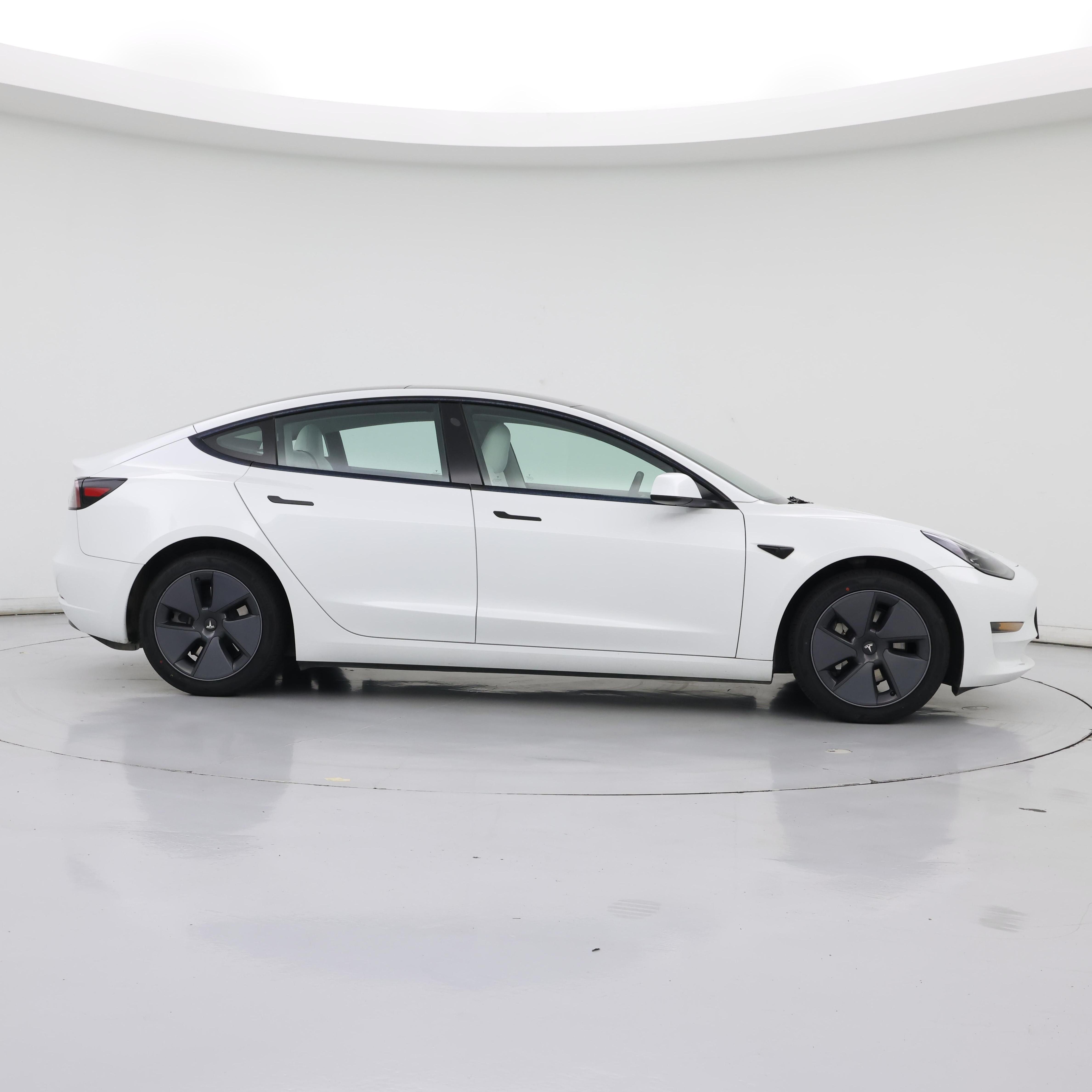 Thumbnail: 2023 Tesla Model 3 - 7