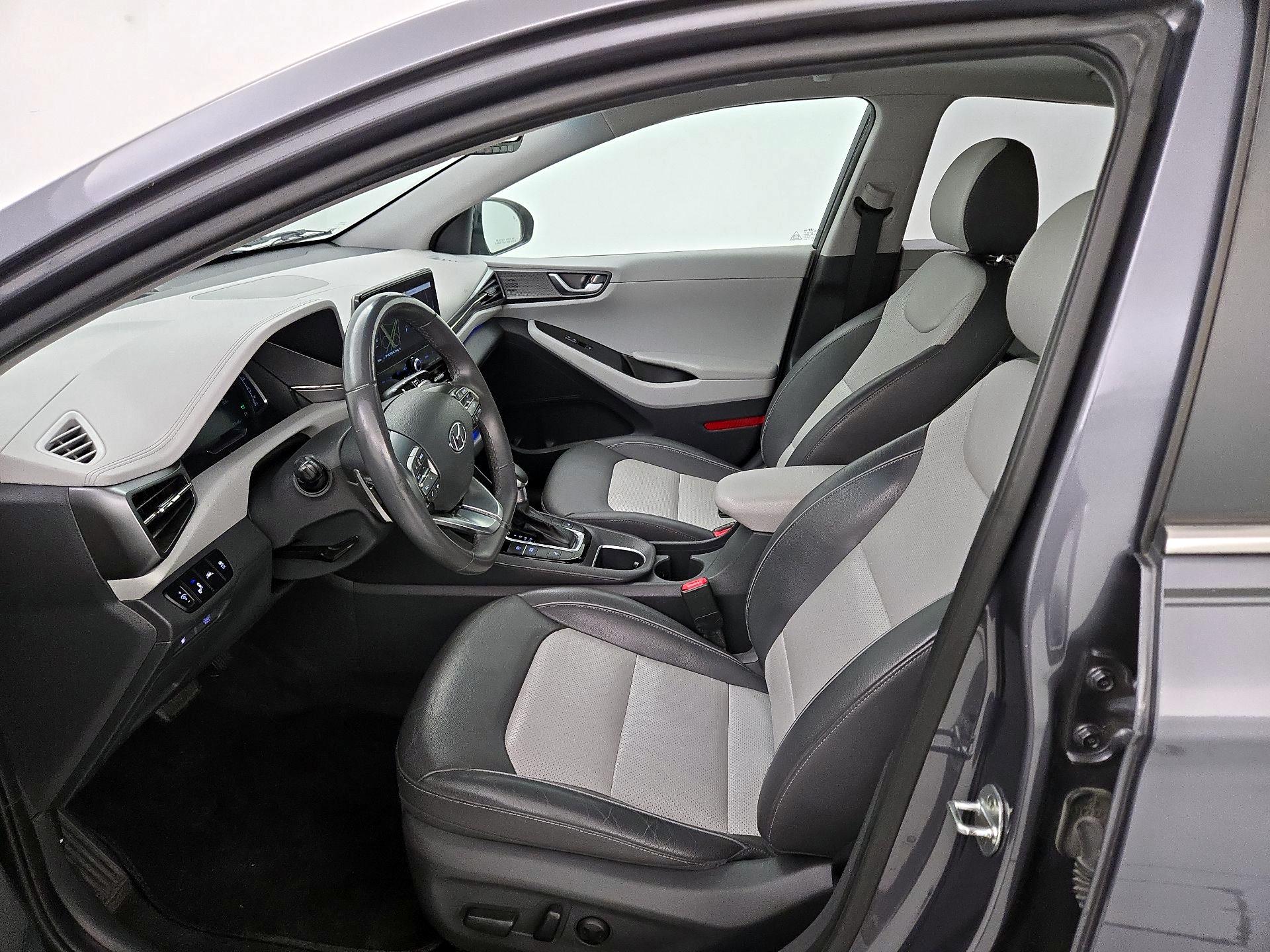 Thumbnail: 2020 Hyundai Ioniq - 11