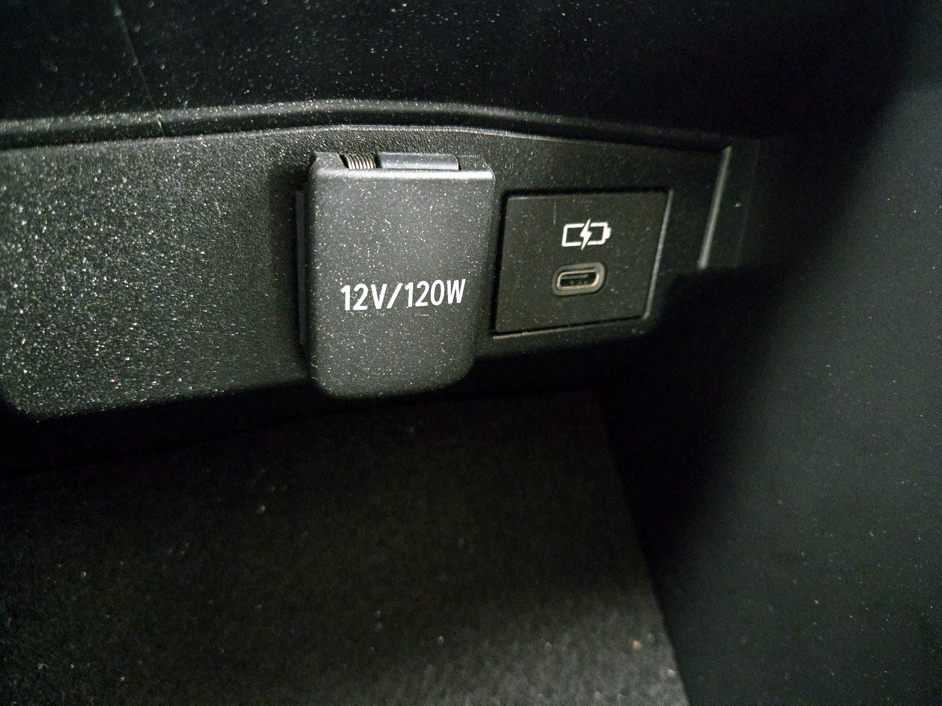 Thumbnail: 2023 Toyota Corolla - 18