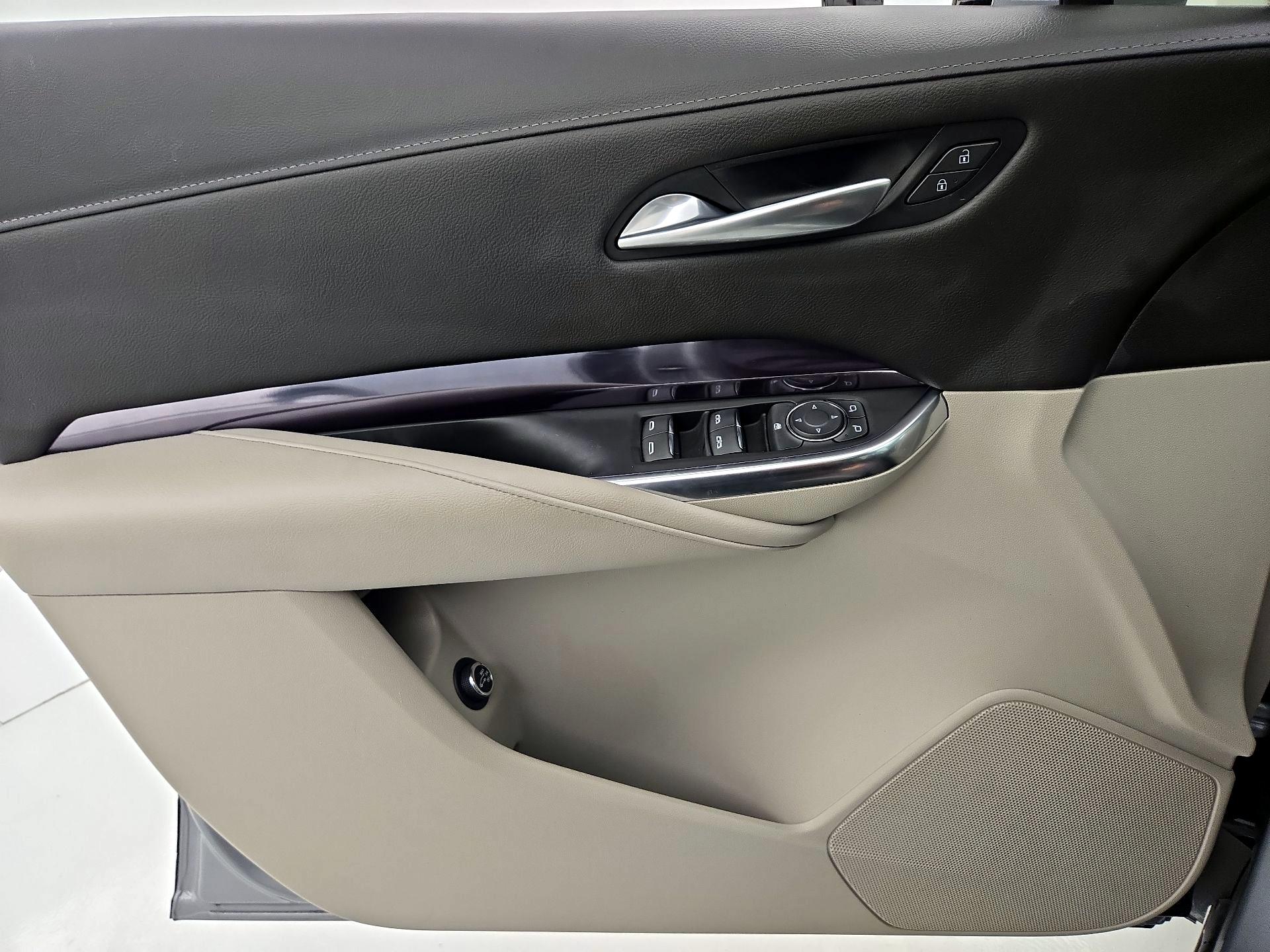 Thumbnail: 2023 Cadillac XT4 - 12