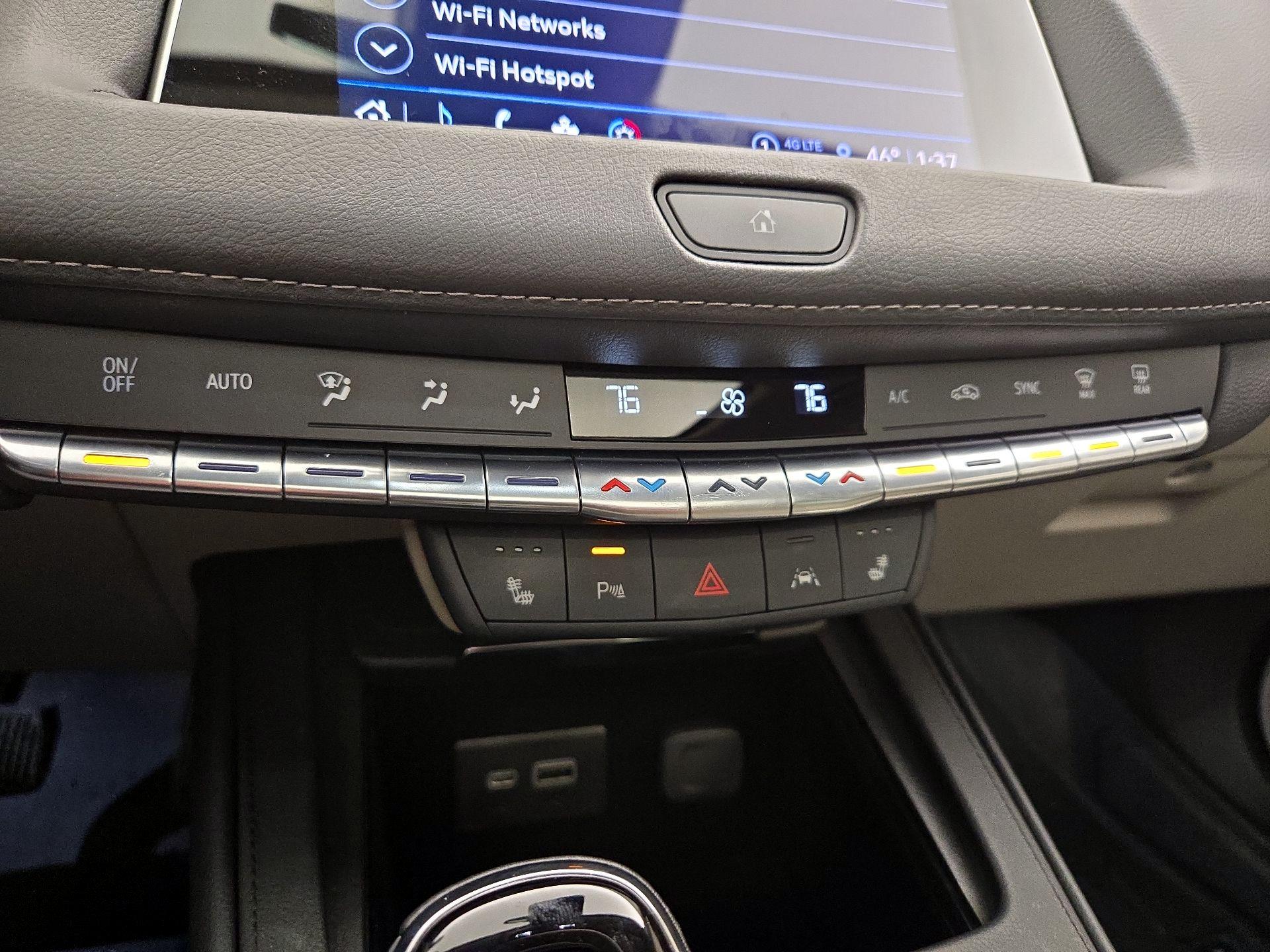 Thumbnail: 2023 Cadillac XT4 - 15