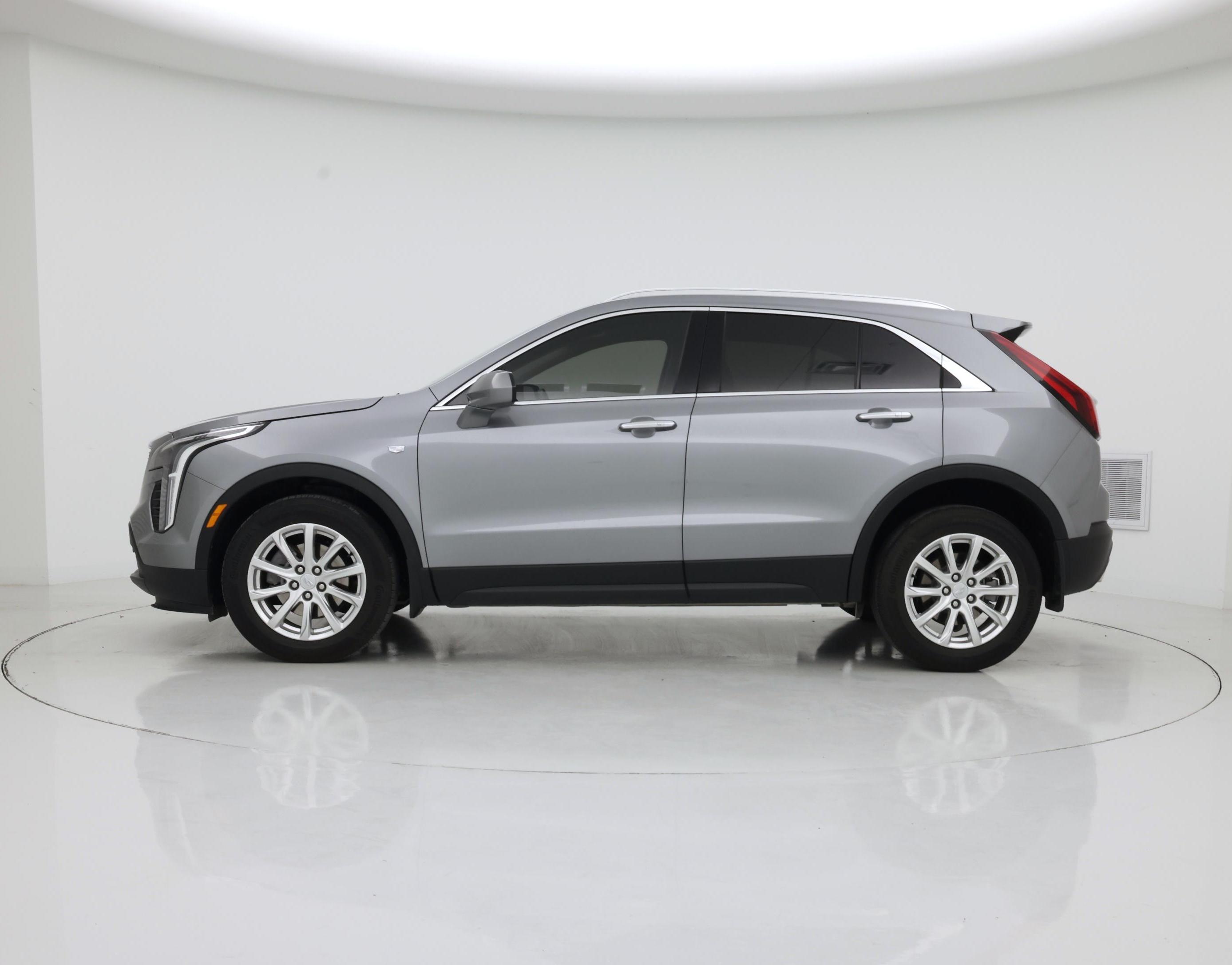 Thumbnail: 2023 Cadillac XT4 - 3