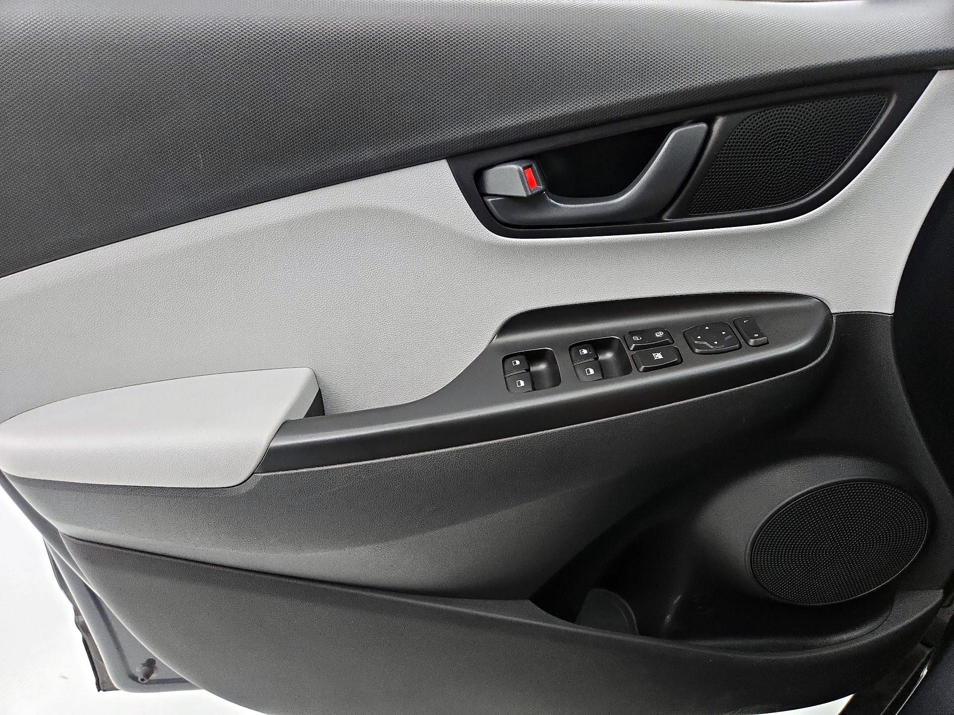 Thumbnail: 2022 Hyundai Kona - 12