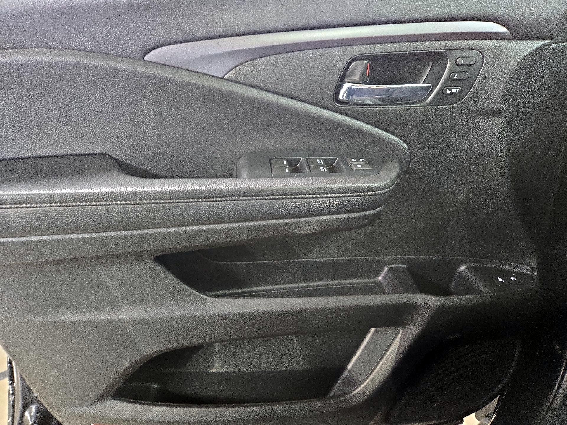 Thumbnail: 2022 Honda Pilot - 12