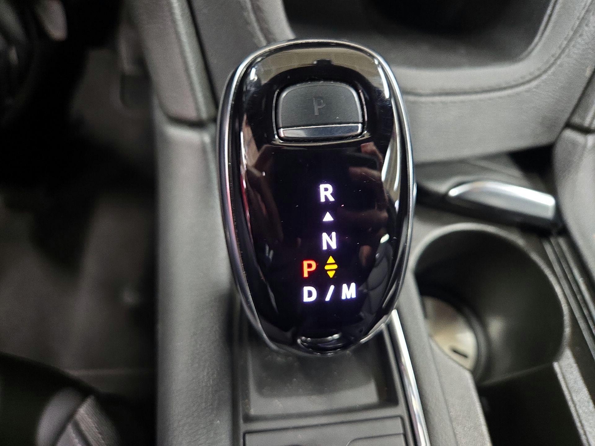 Thumbnail: 2025 Cadillac XT6 - 17