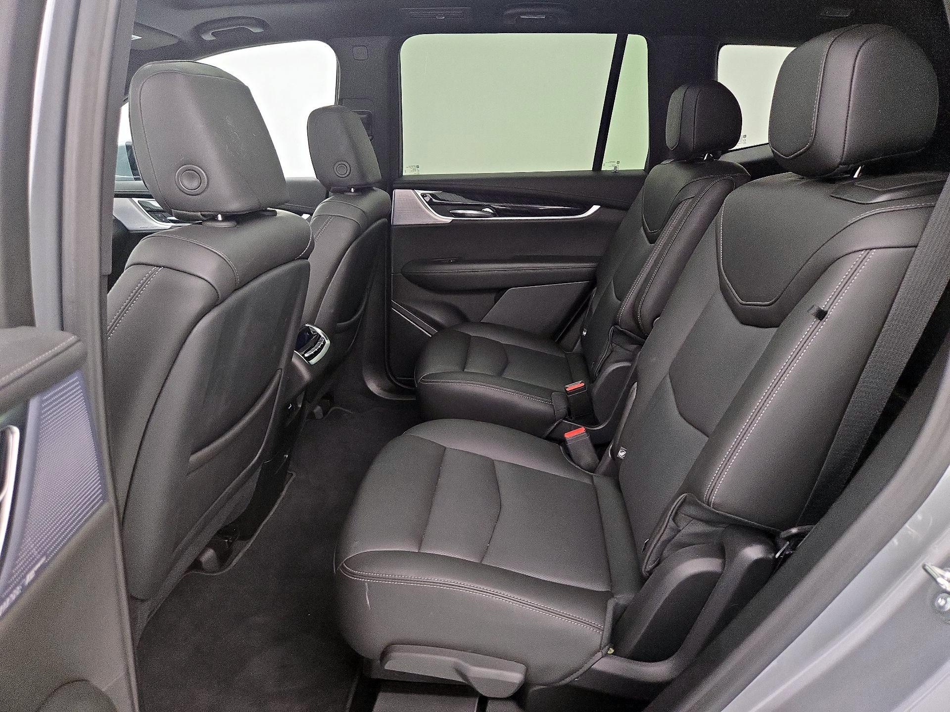 Thumbnail: 2025 Cadillac XT6 - 20