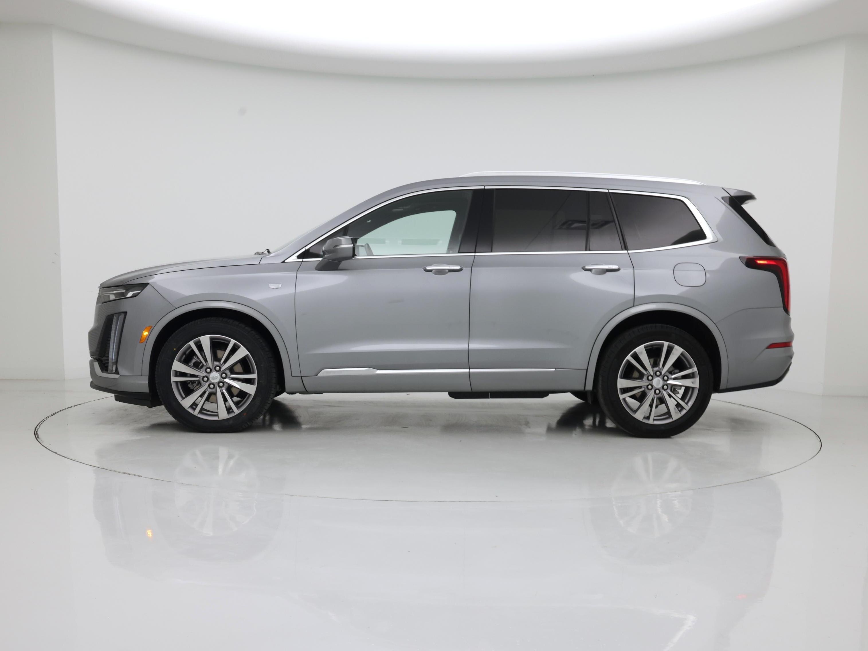 Thumbnail: 2025 Cadillac XT6 - 3