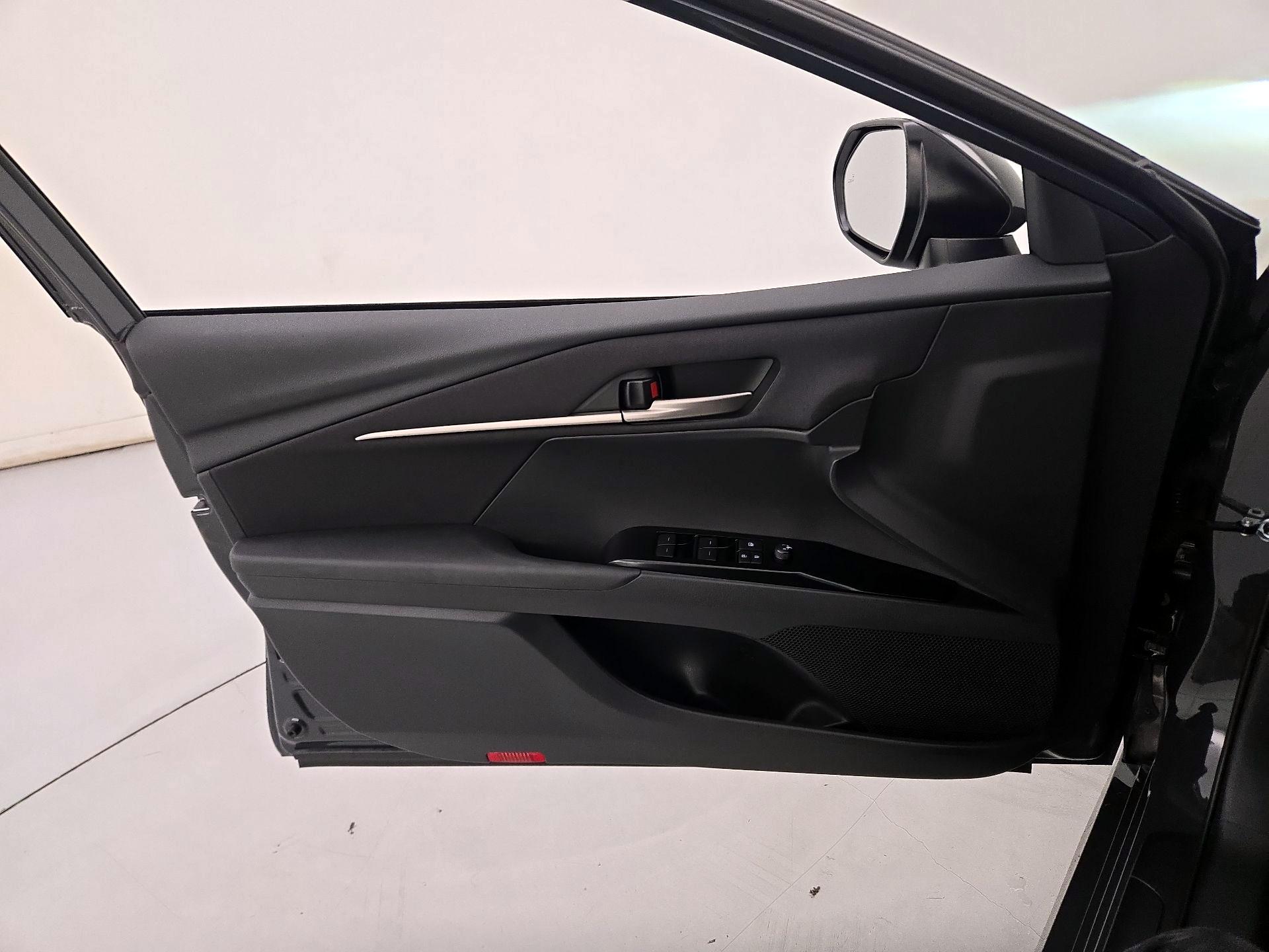 Thumbnail: 2025 Toyota Camry - 12