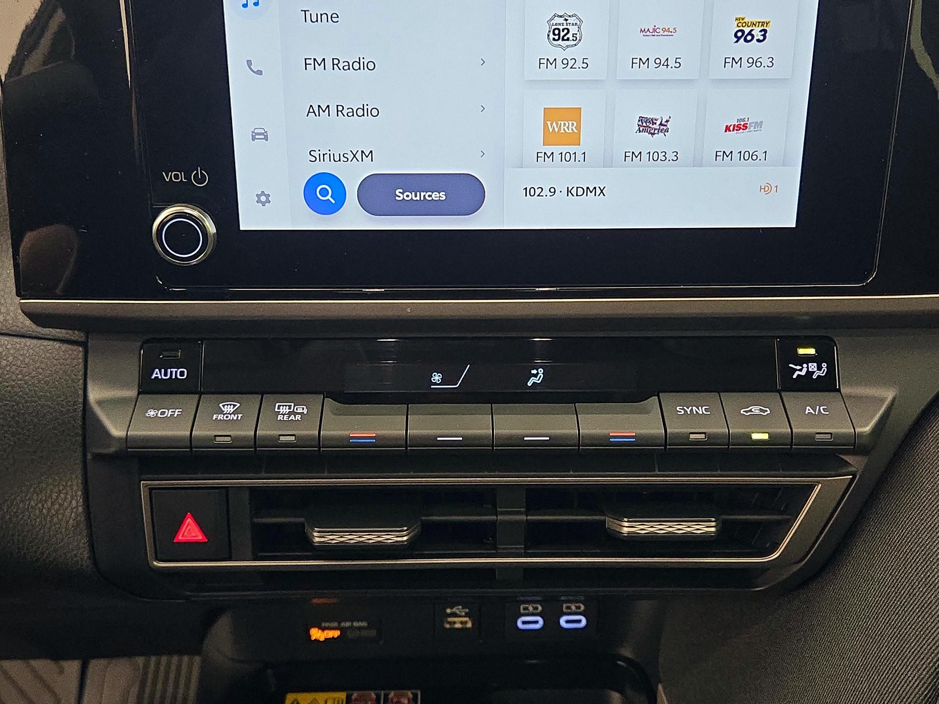 Thumbnail: 2025 Toyota Camry - 16