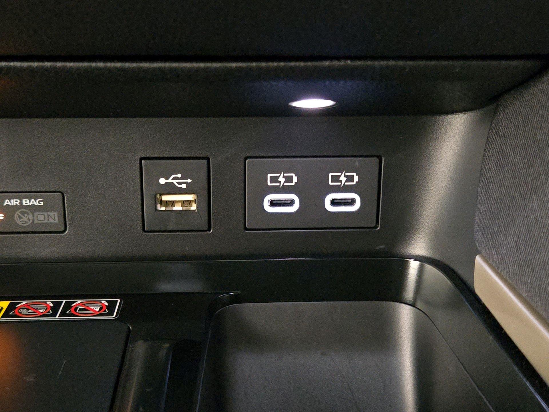 Thumbnail: 2025 Toyota Camry - 18