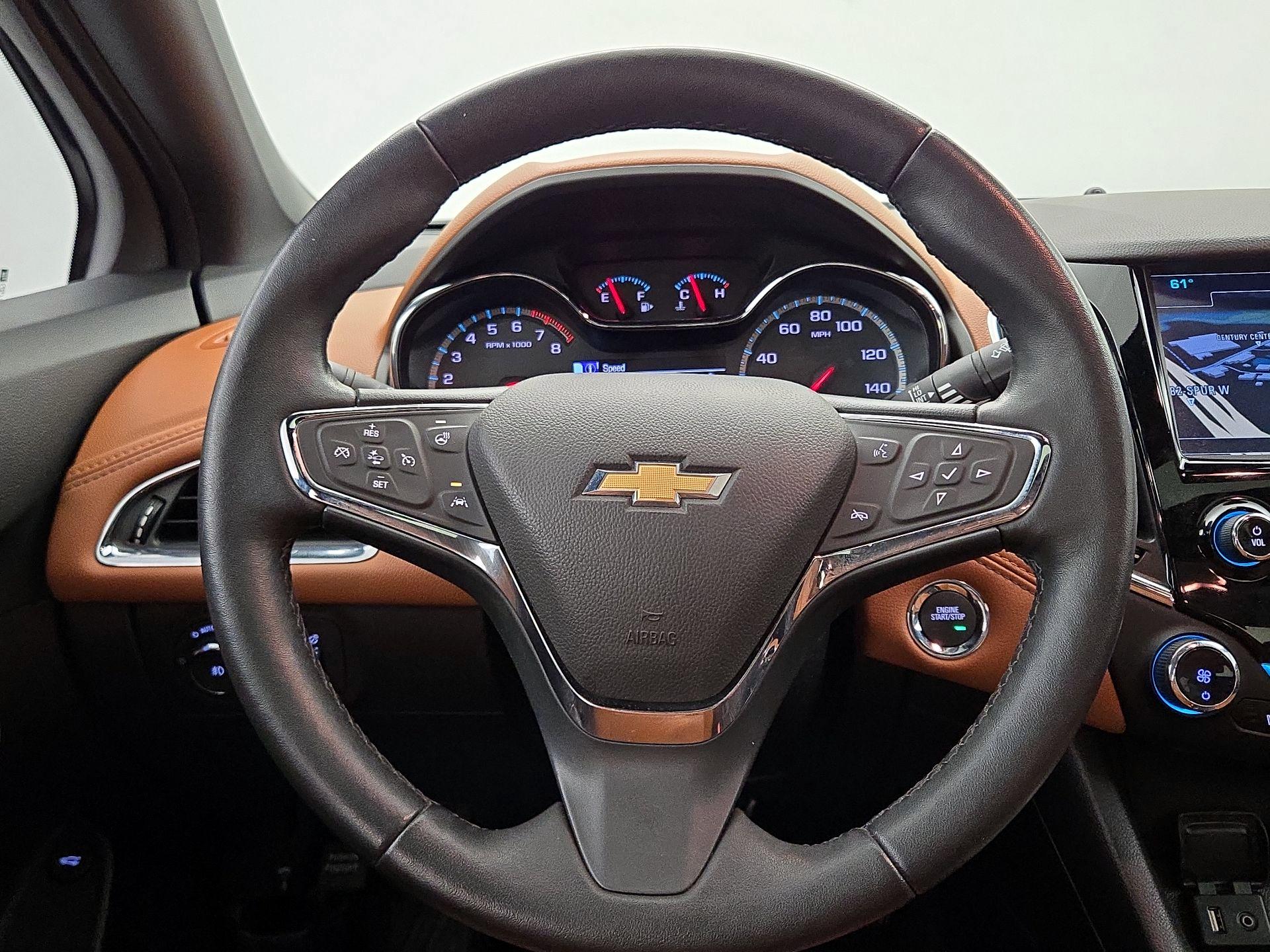 Thumbnail: 2017 Chevrolet Cruze - 10