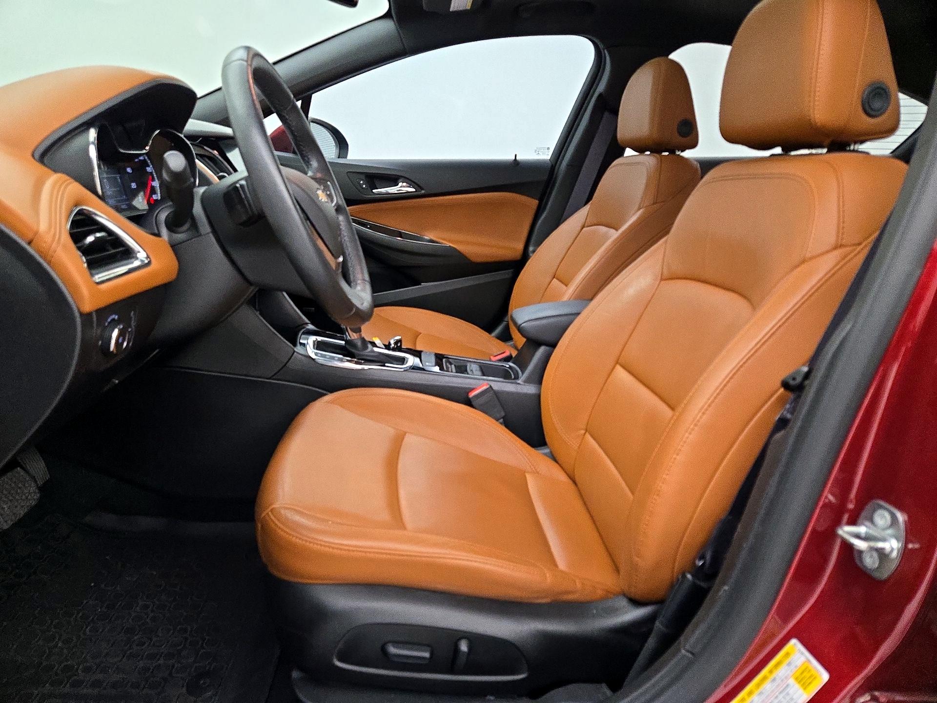 Thumbnail: 2017 Chevrolet Cruze - 11