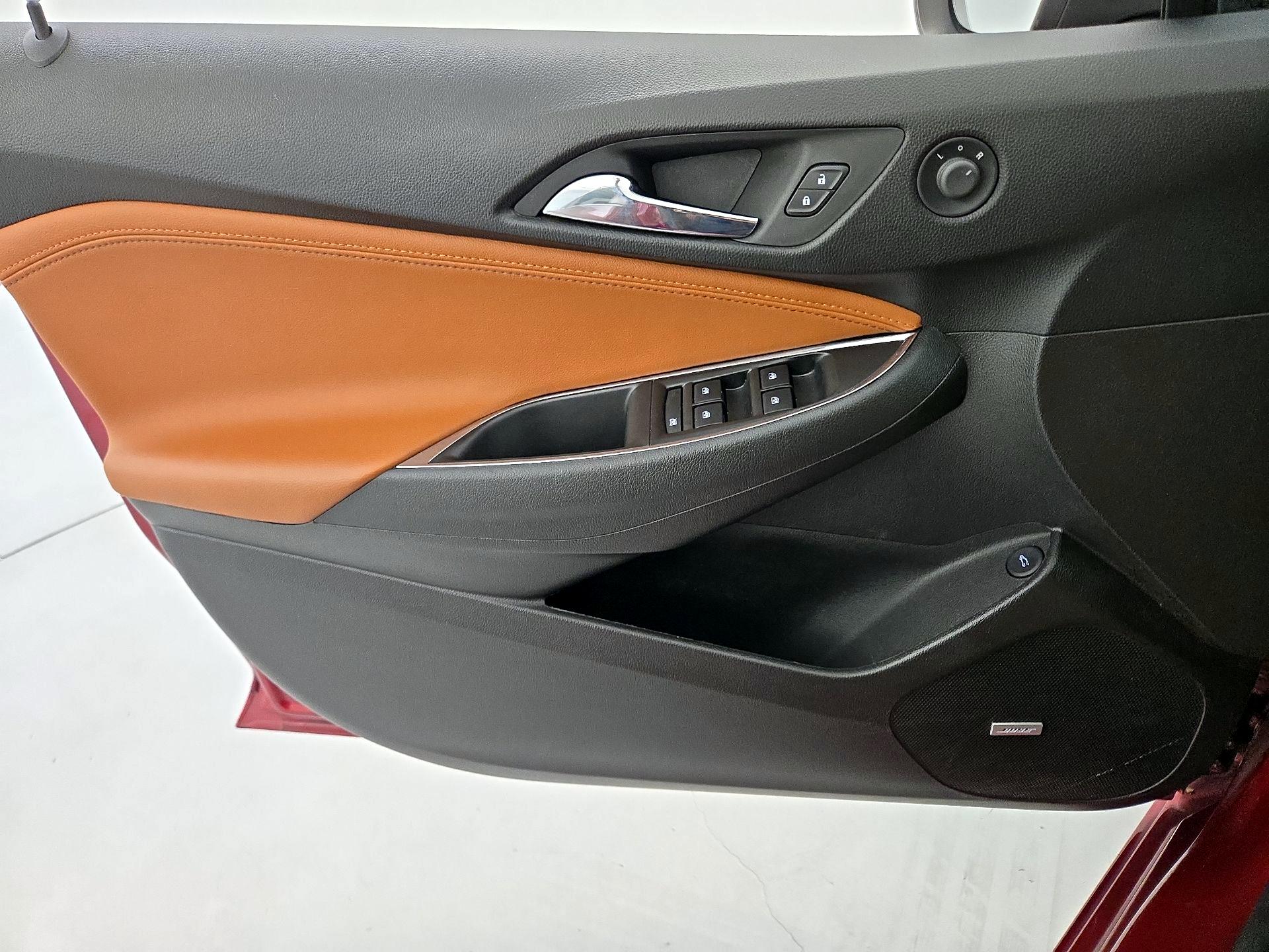 Thumbnail: 2017 Chevrolet Cruze - 12