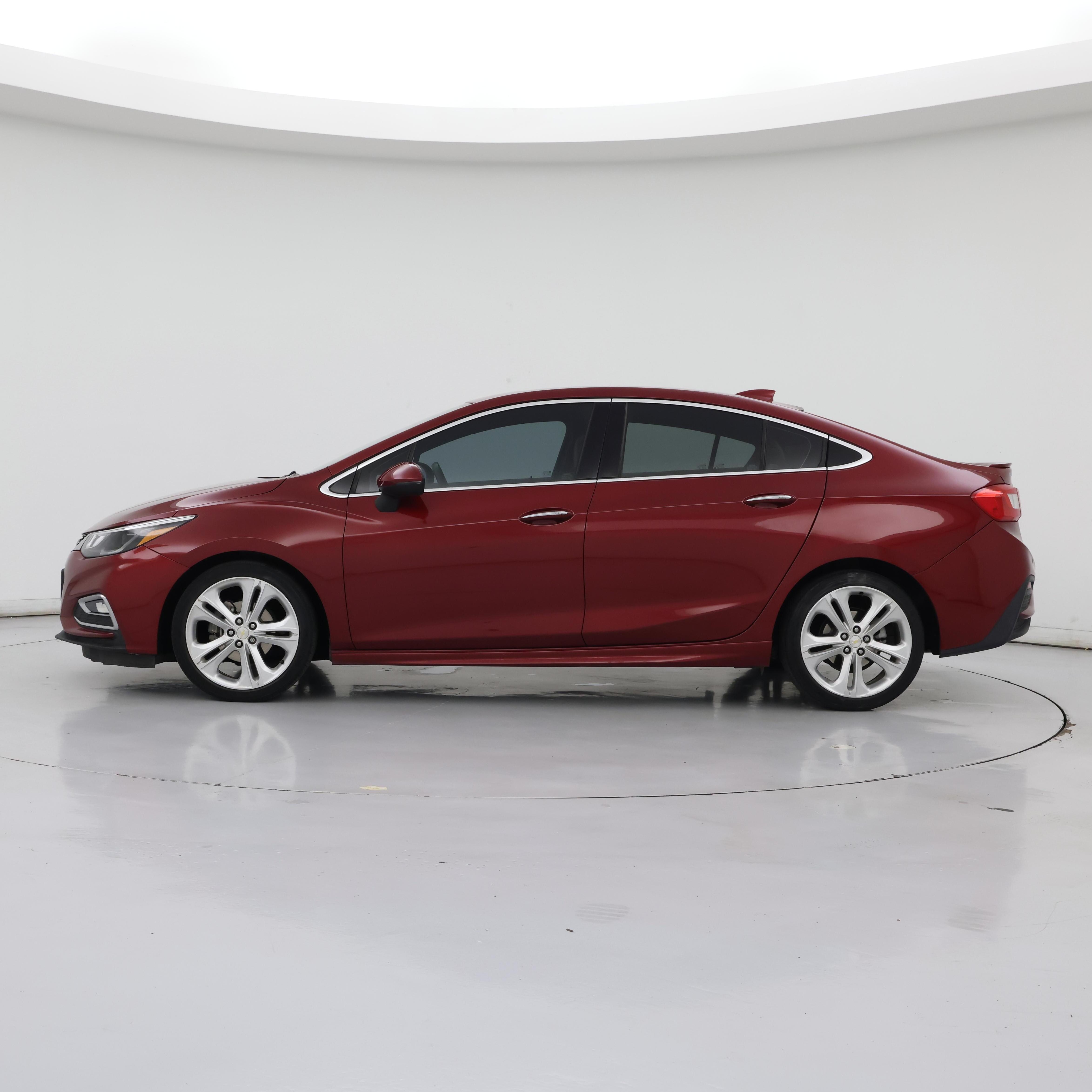 Thumbnail: 2017 Chevrolet Cruze - 3