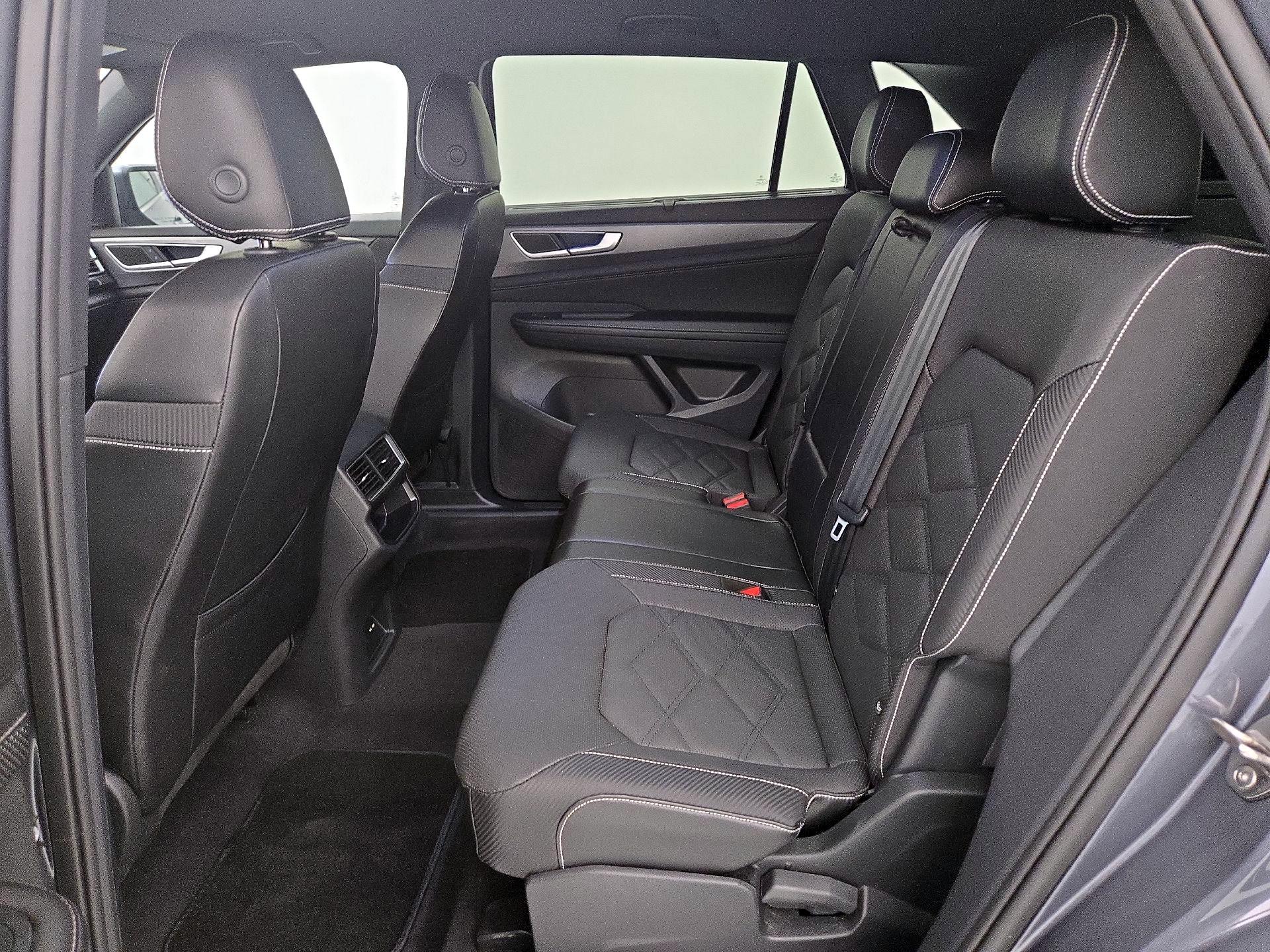 Thumbnail: 2024 Volkswagen Atlas - 19