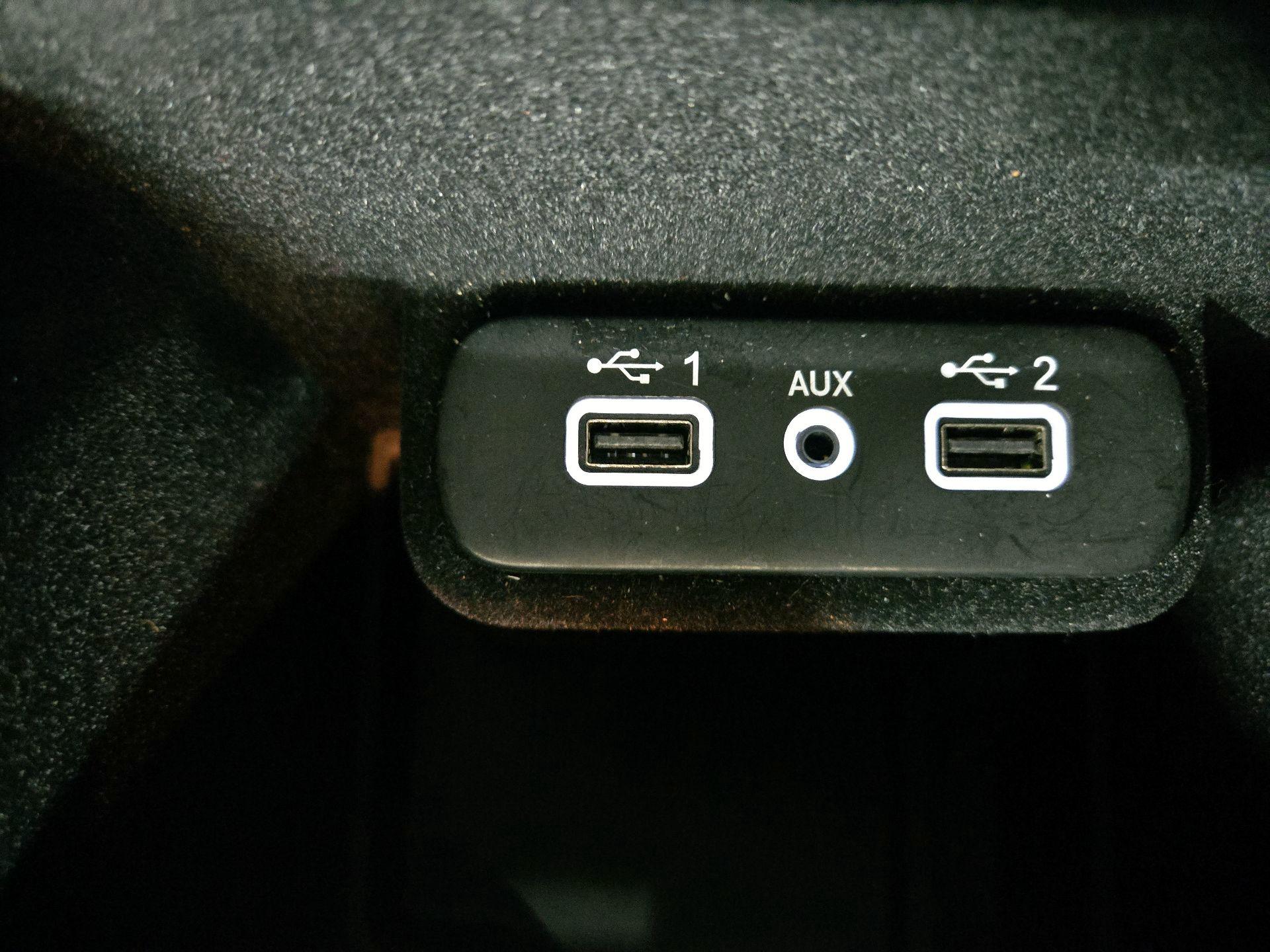 Thumbnail: 2022 Dodge Charger - 18