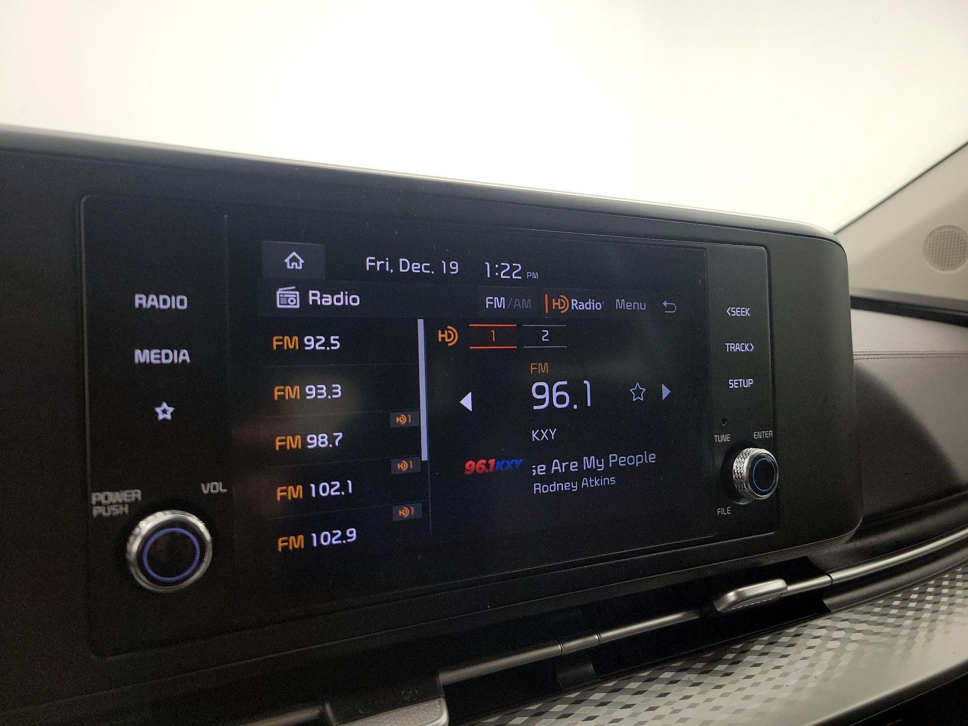 Thumbnail: 2024 Kia Carnival - 15