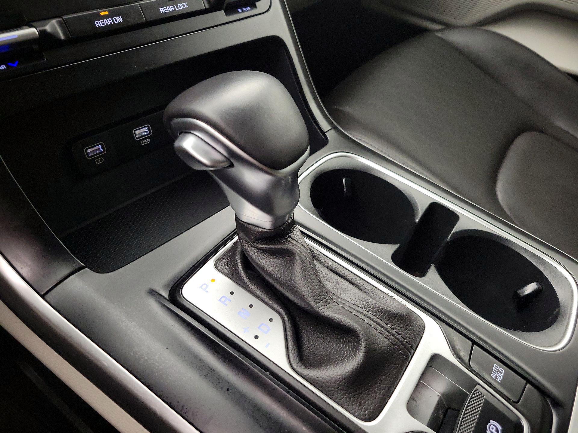 Thumbnail: 2024 Kia Carnival - 17