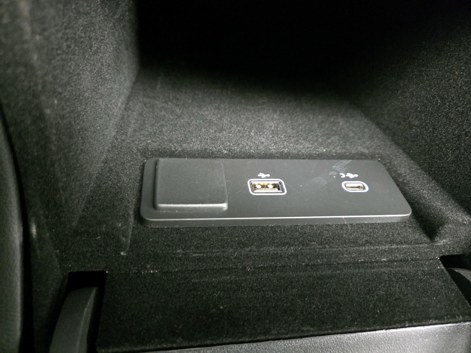 Thumbnail: 2024 Jaguar F-Pace - 19