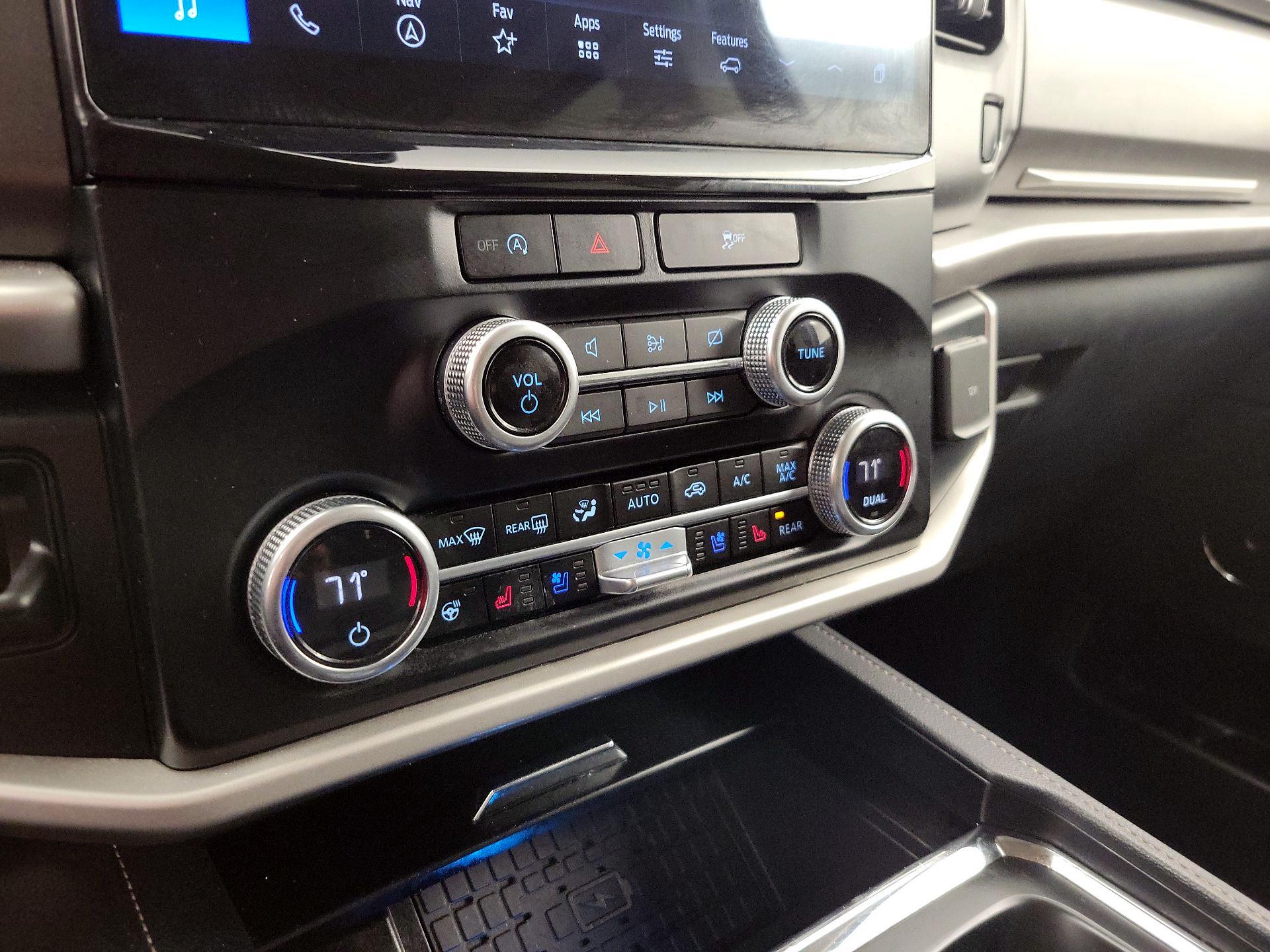 Thumbnail: 2024 Ford Expedition - 17