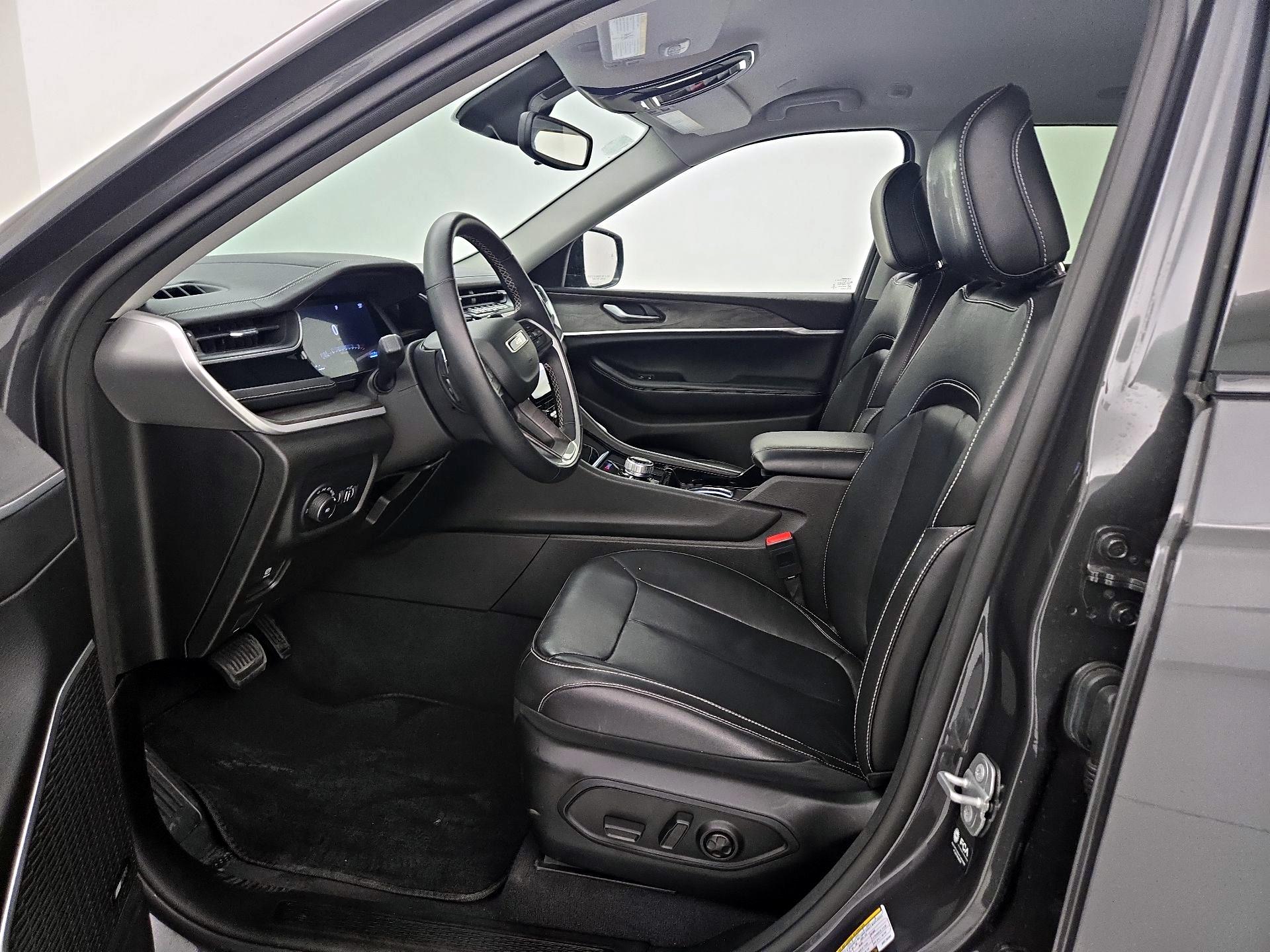 Thumbnail: 2022 Jeep Grand Cherokee - 11