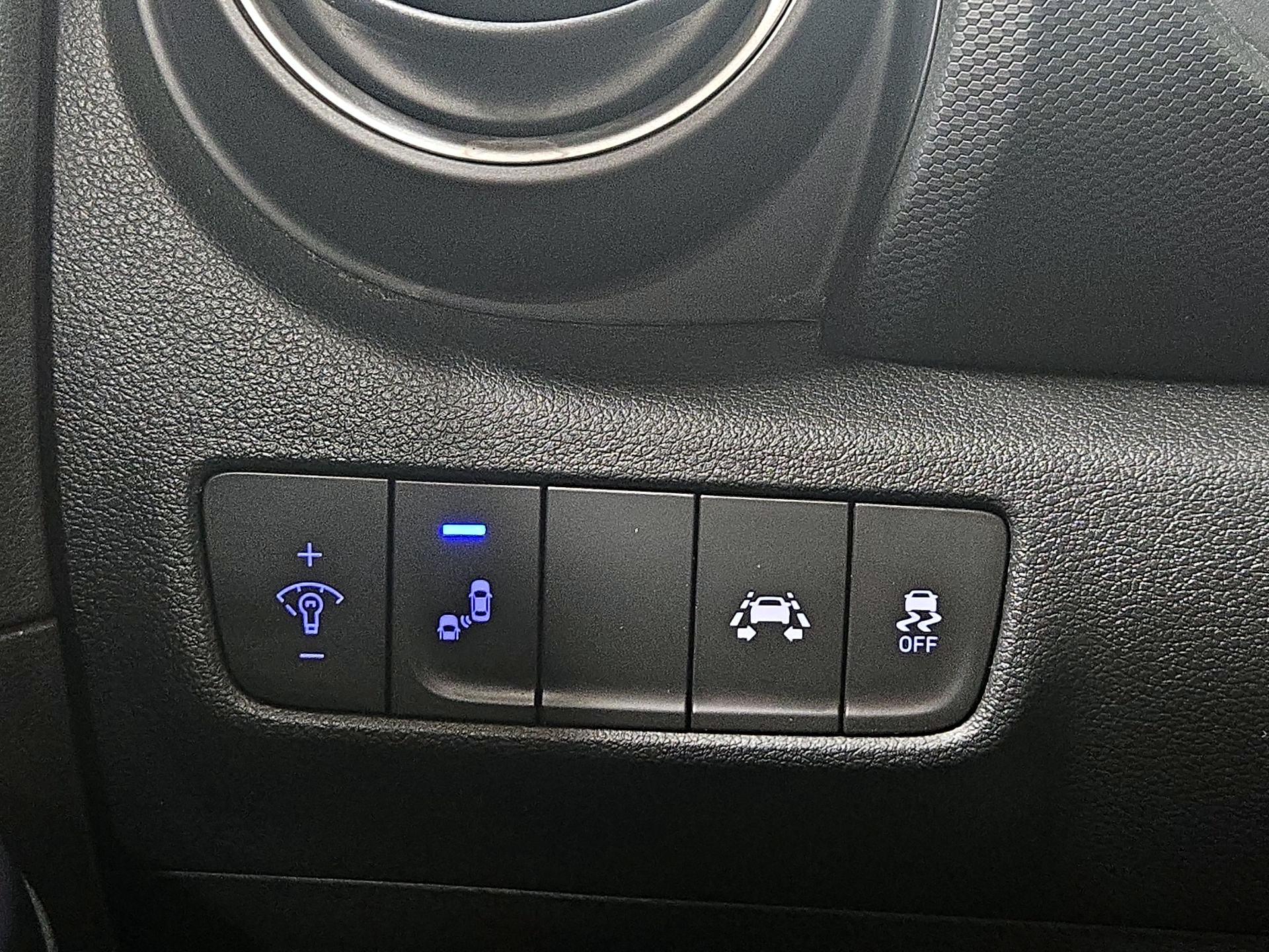 Thumbnail: 2021 Hyundai Kona - 13