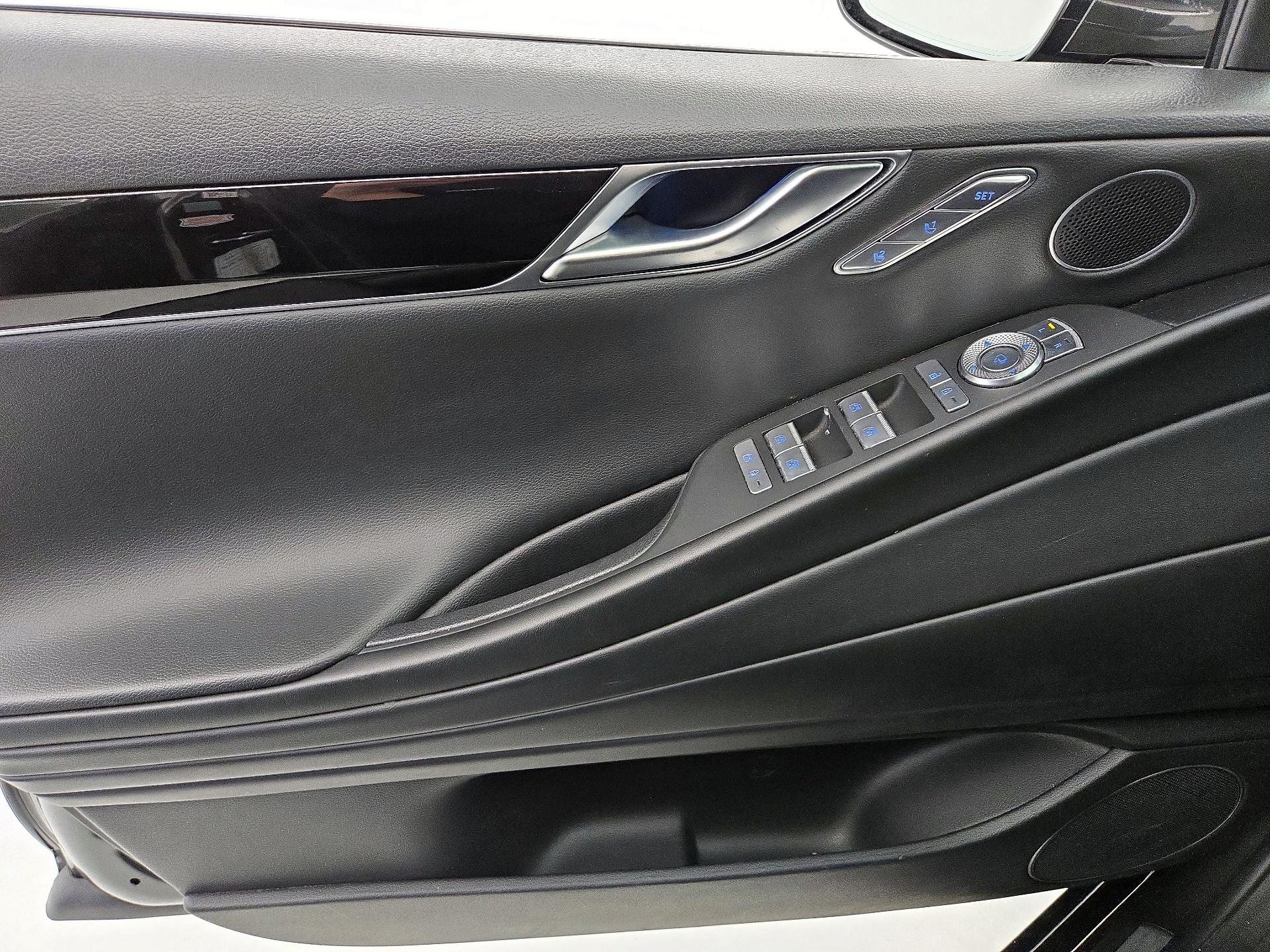 Thumbnail: 2023 Genesis G80 - 12