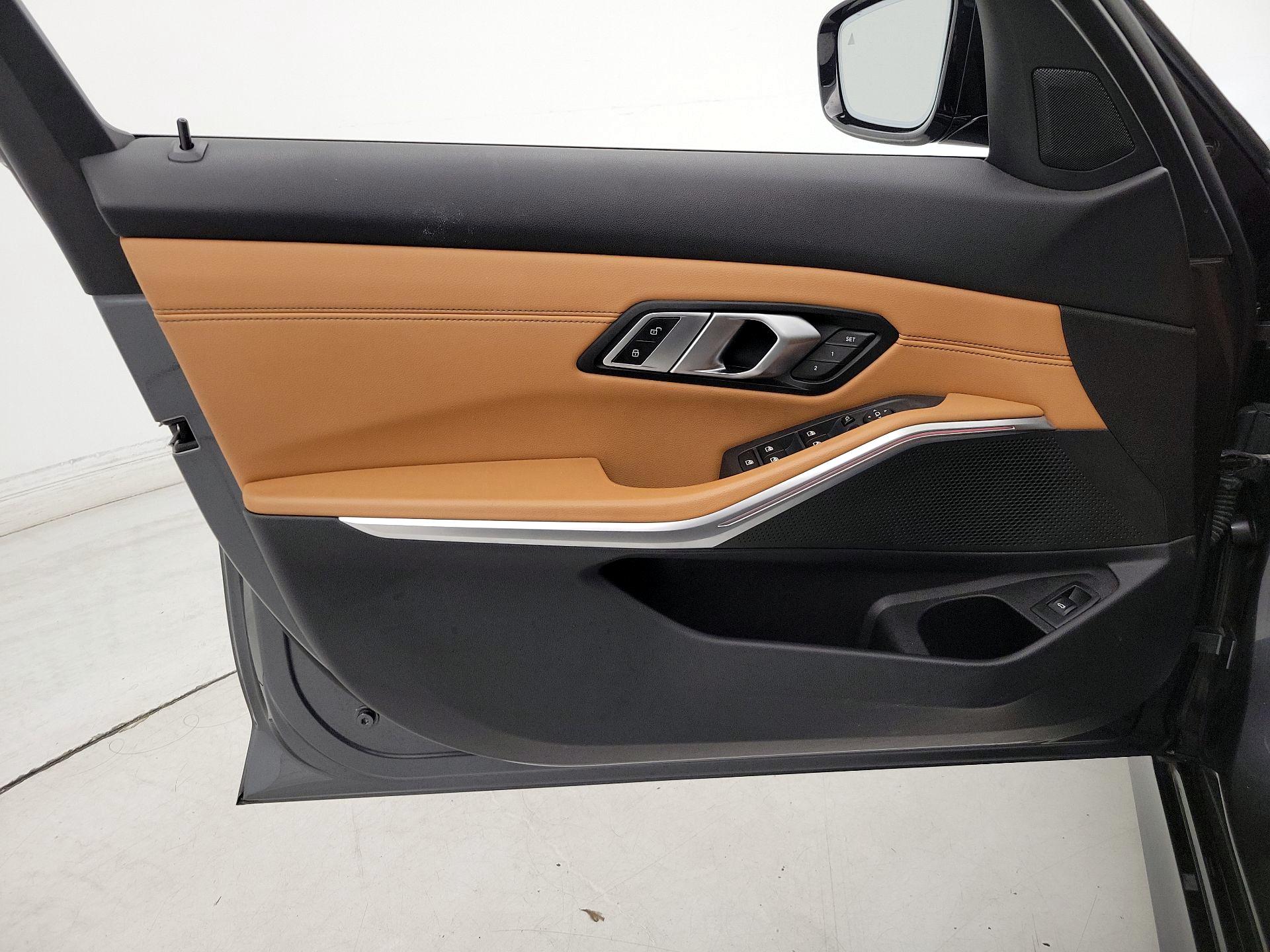 Thumbnail: 2021 BMW 3 Series - 12