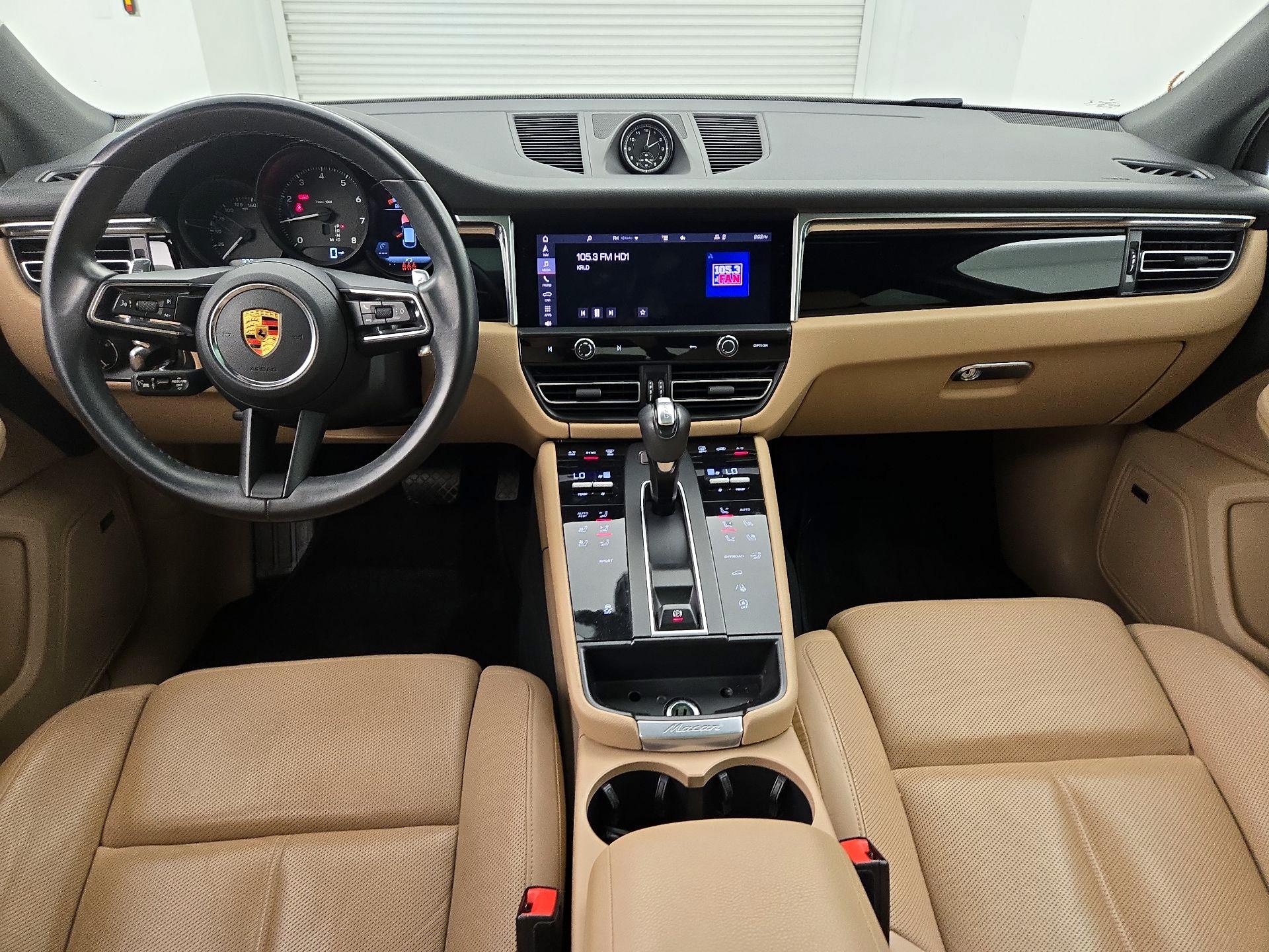 Thumbnail: 2023 Porsche Macan - 9