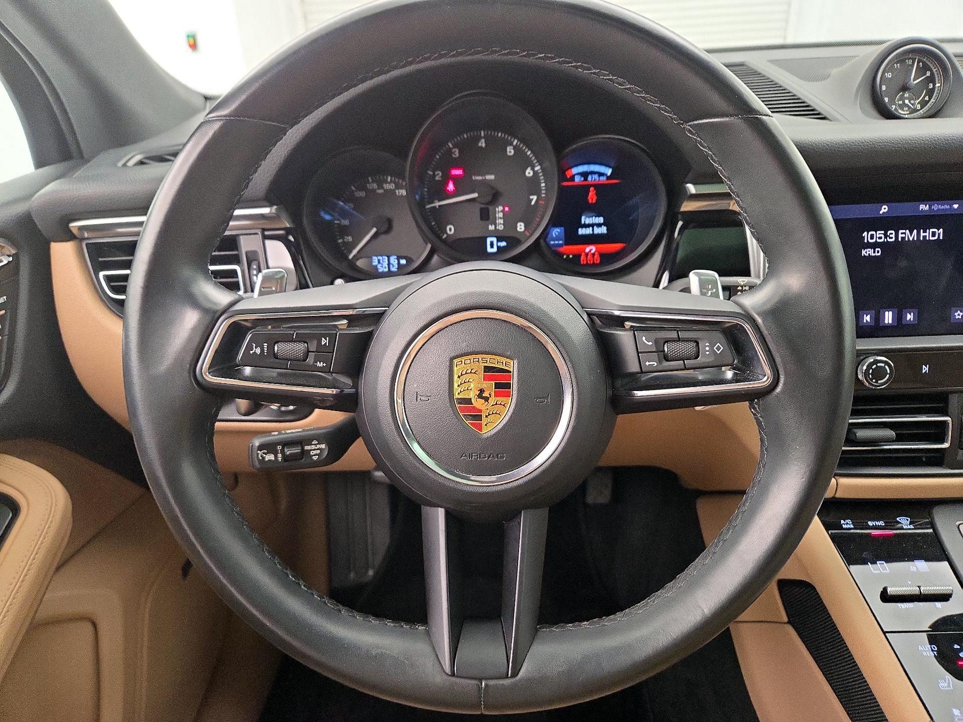 Thumbnail: 2023 Porsche Macan - 10