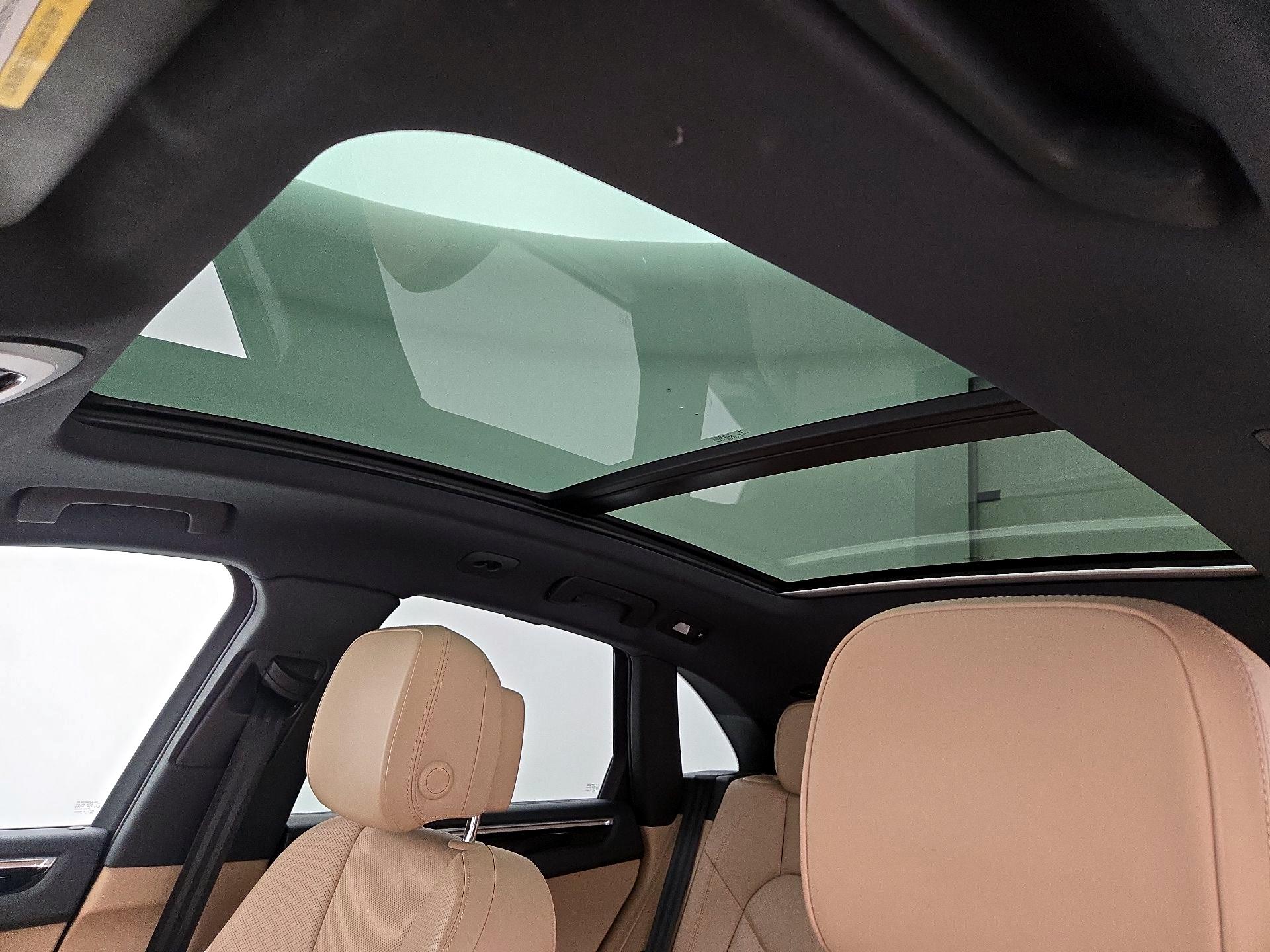 Thumbnail: 2023 Porsche Macan - 20