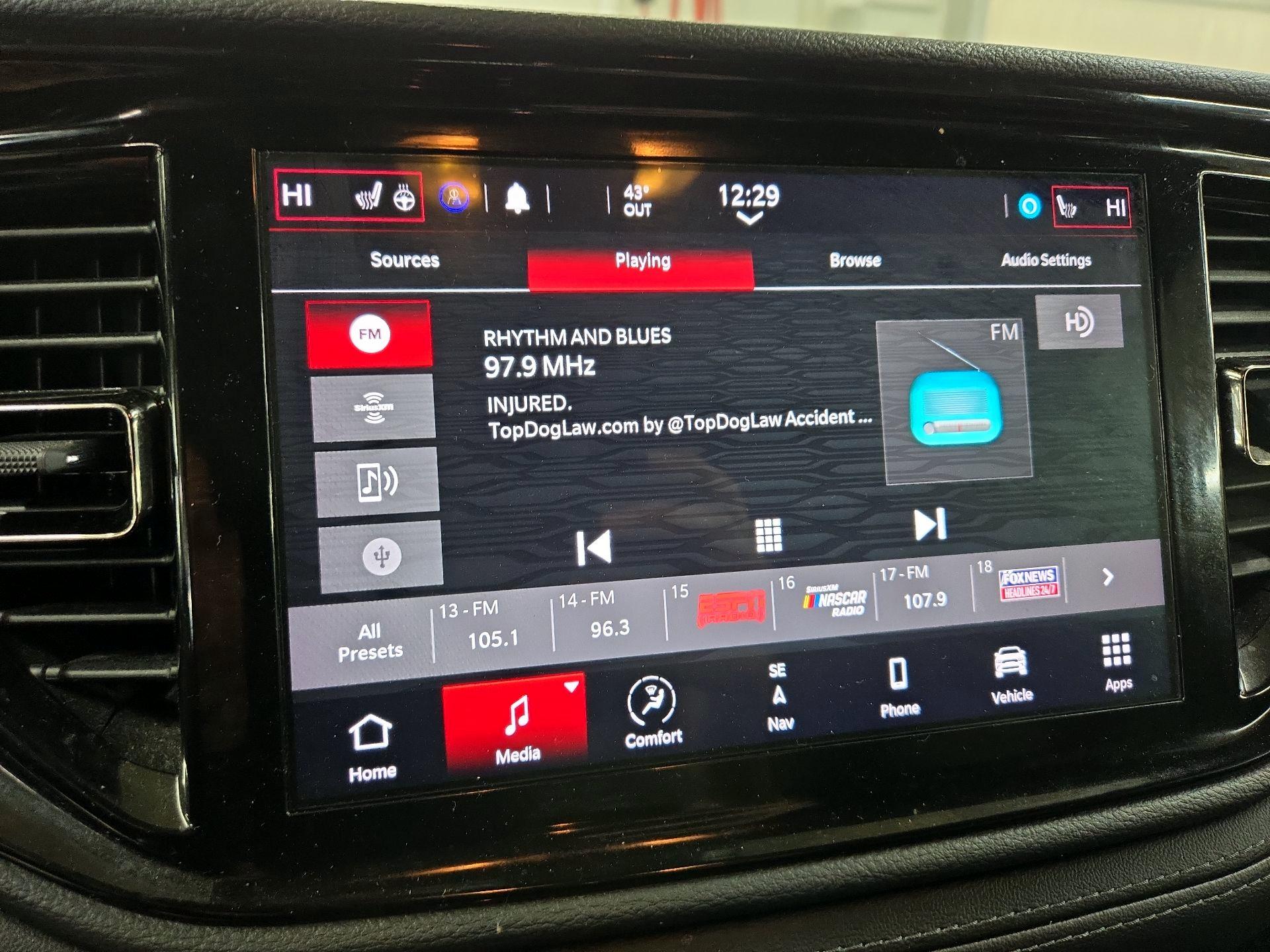 Thumbnail: 2022 Dodge Durango - 16