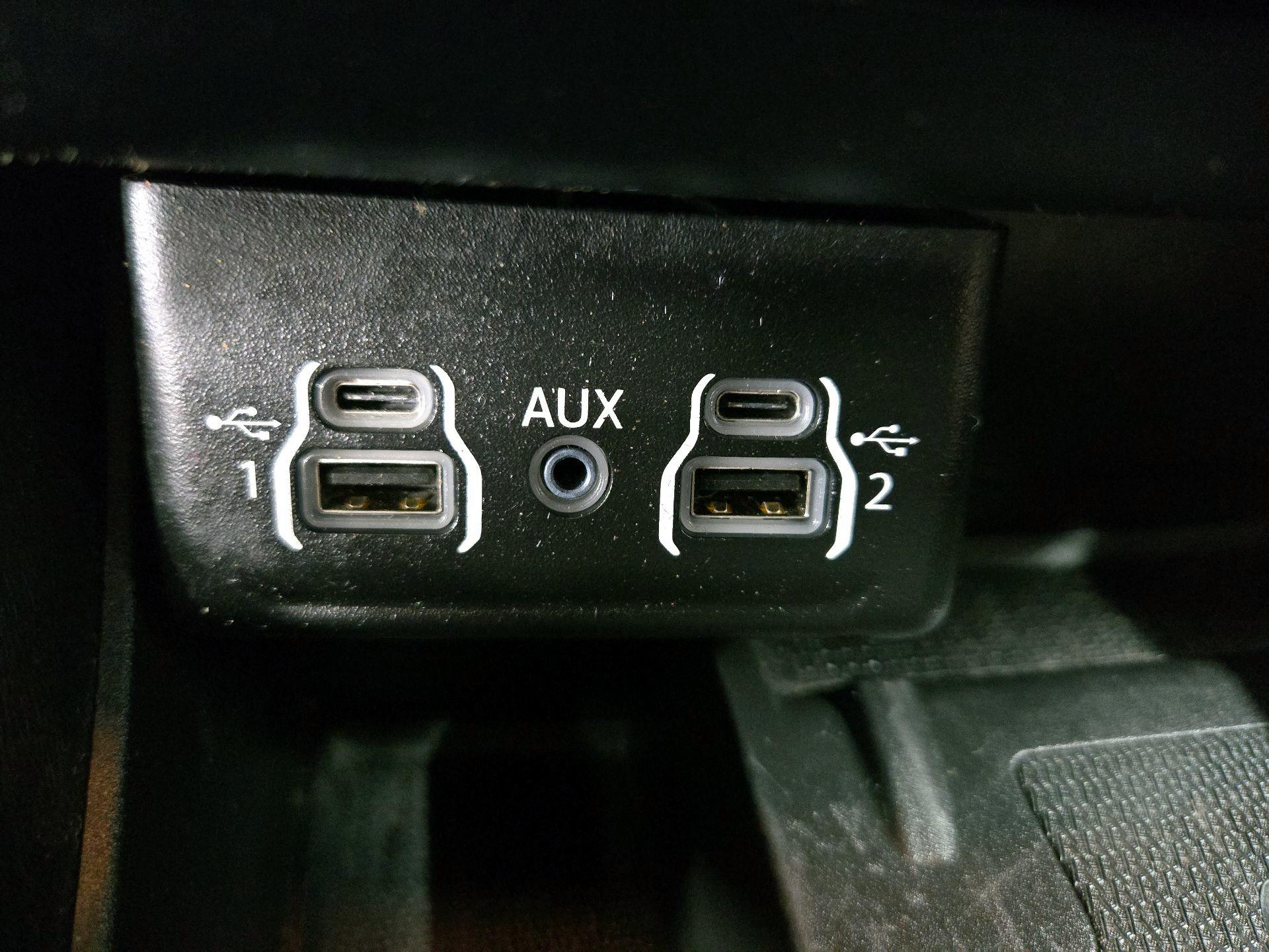 Thumbnail: 2022 Dodge Durango - 19