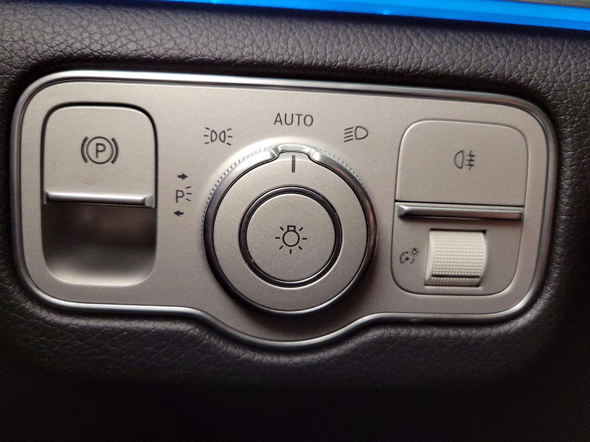 Thumbnail: 2021 Mercedes-Benz GLE - 13